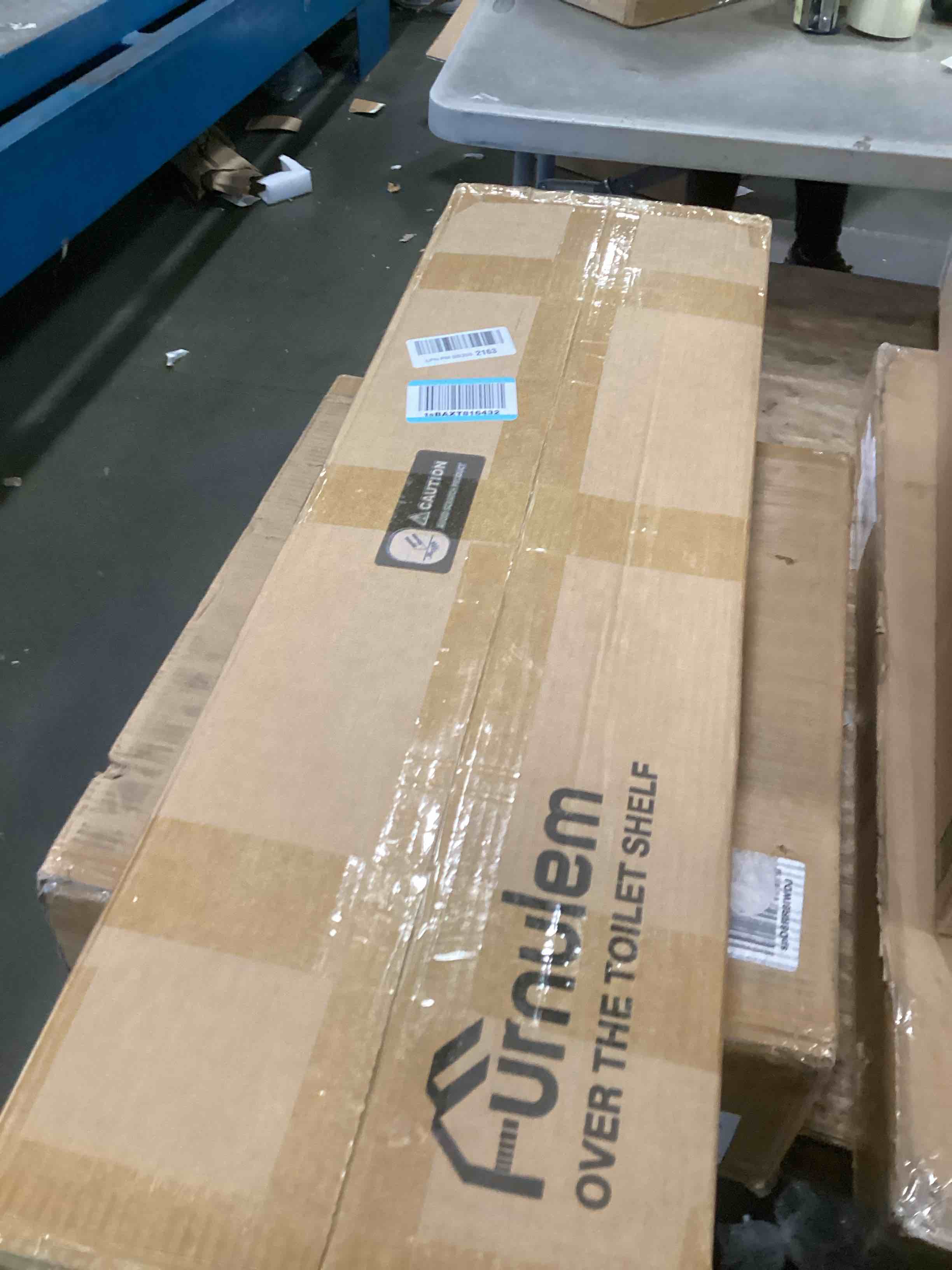 https://s3.amazonaws.com/lotting-images-prod/bidfta/GRA1475016_1733511653363.jpeg