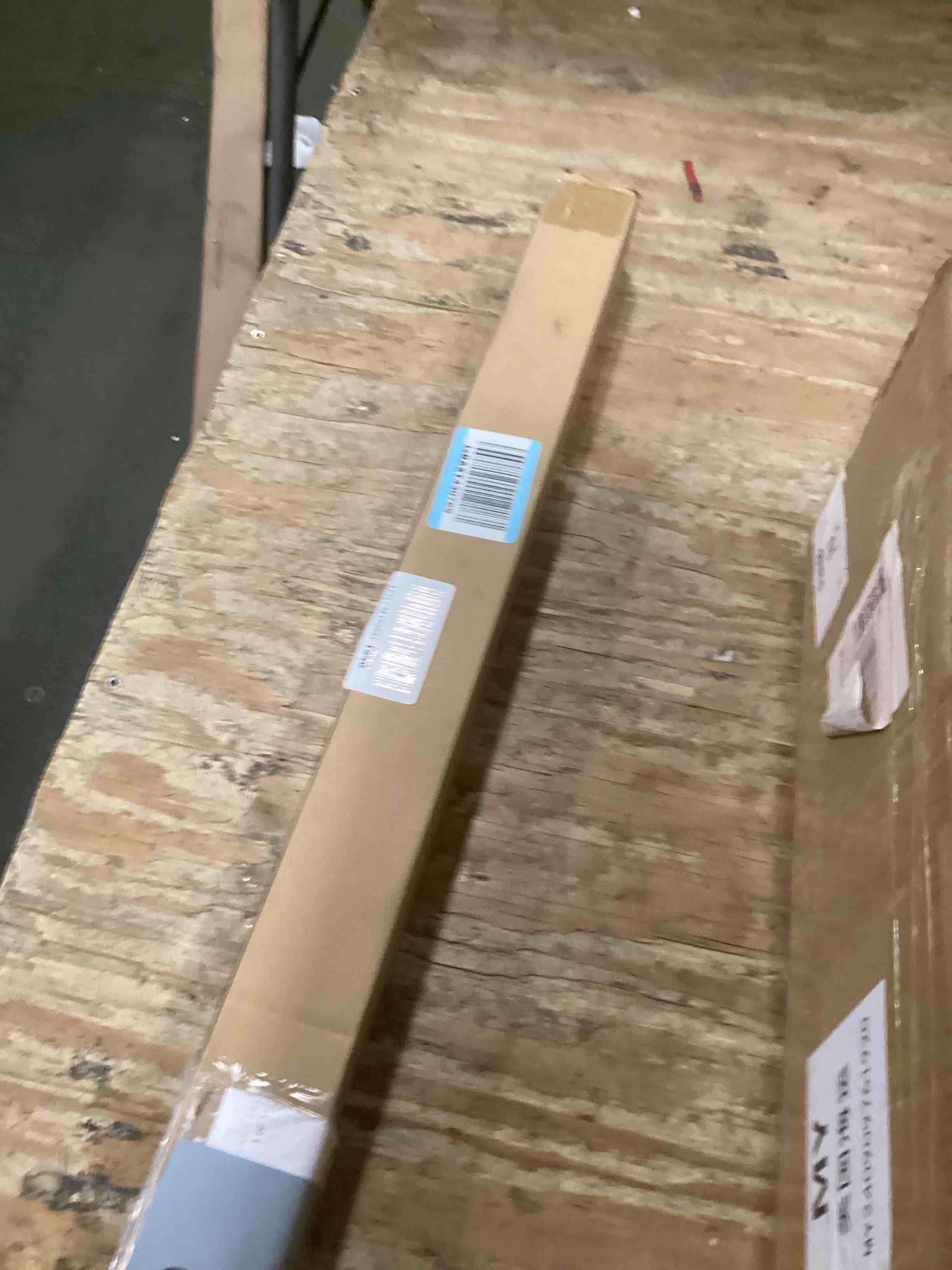 https://s3.amazonaws.com/lotting-images-prod/bidfta/GRA1475163_1733765280795.jpeg