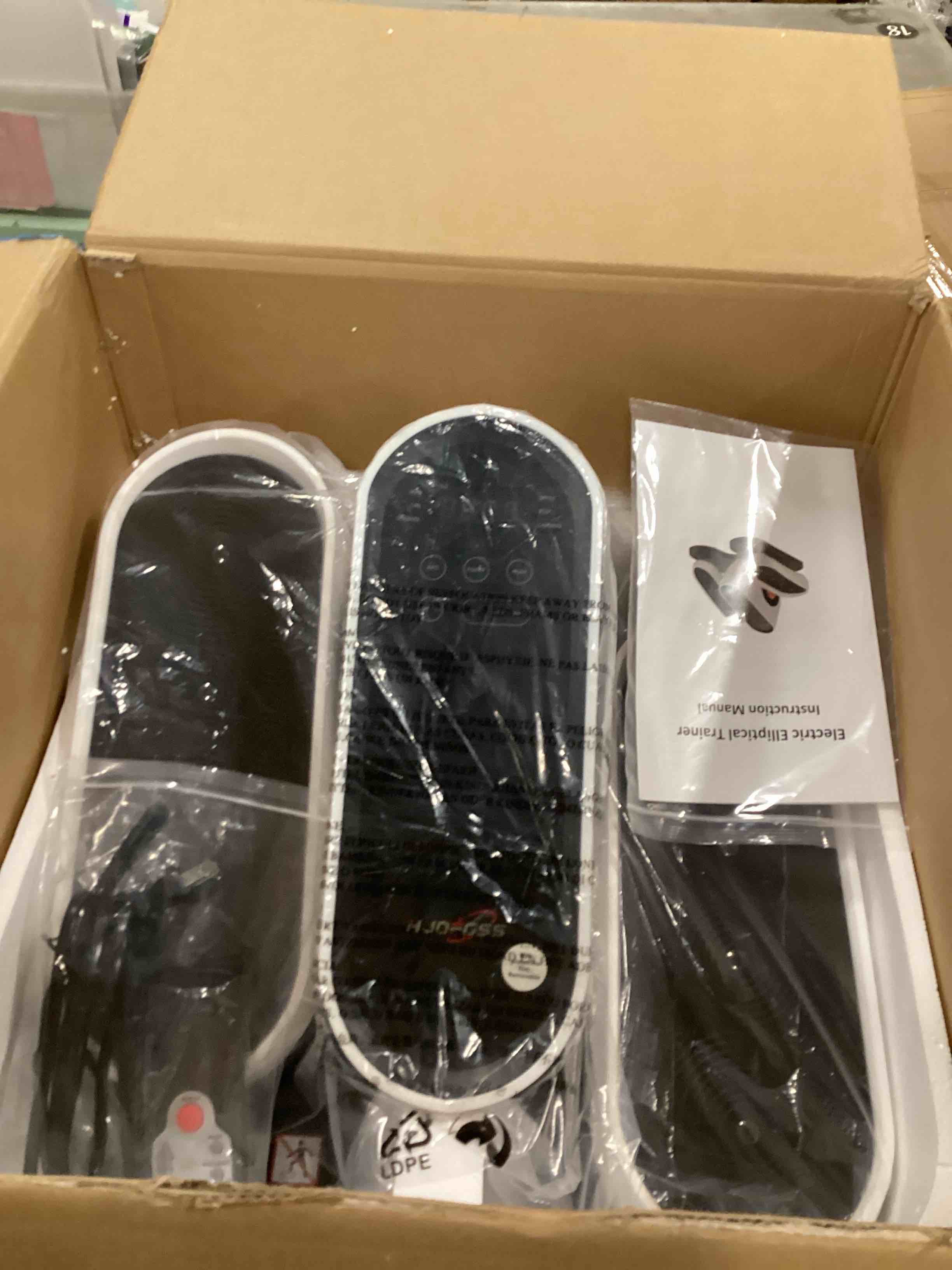 https://s3.amazonaws.com/lotting-images-prod/bidfta/GRA1475352_1733850314885.jpeg