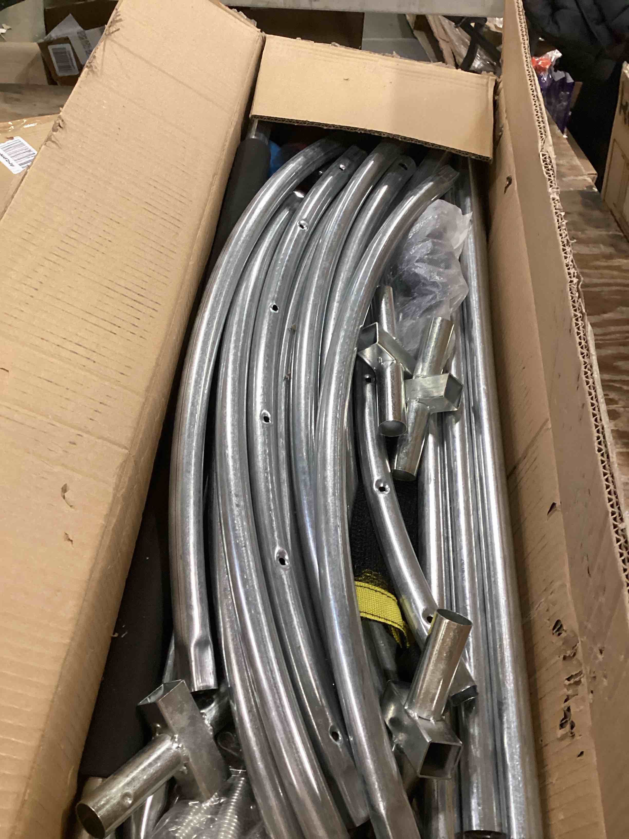 https://s3.amazonaws.com/lotting-images-prod/bidfta/GRA1475602_1733947377724.jpeg