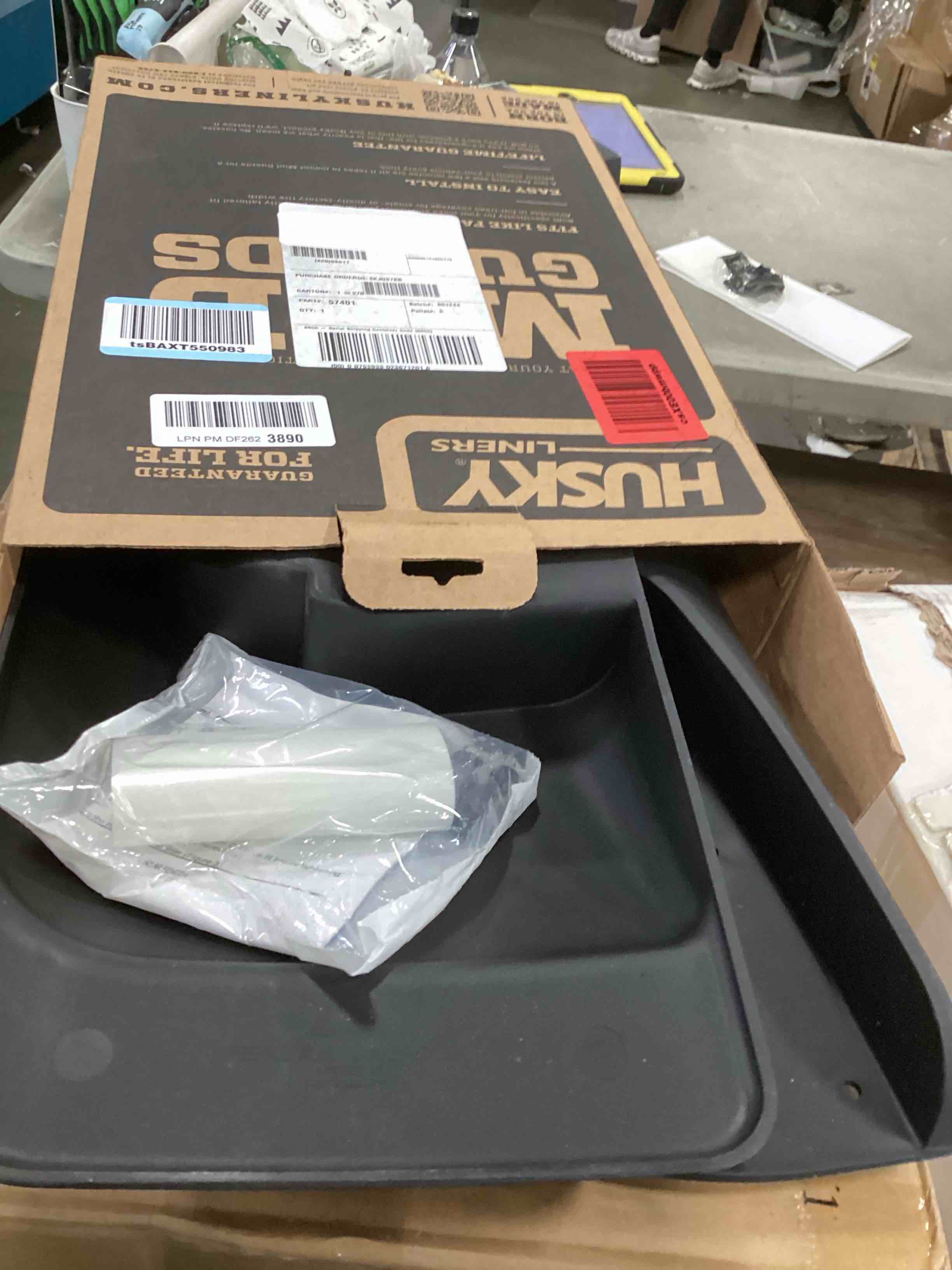 https://s3.amazonaws.com/lotting-images-prod/bidfta/GRA1475893_1734030248976.jpeg