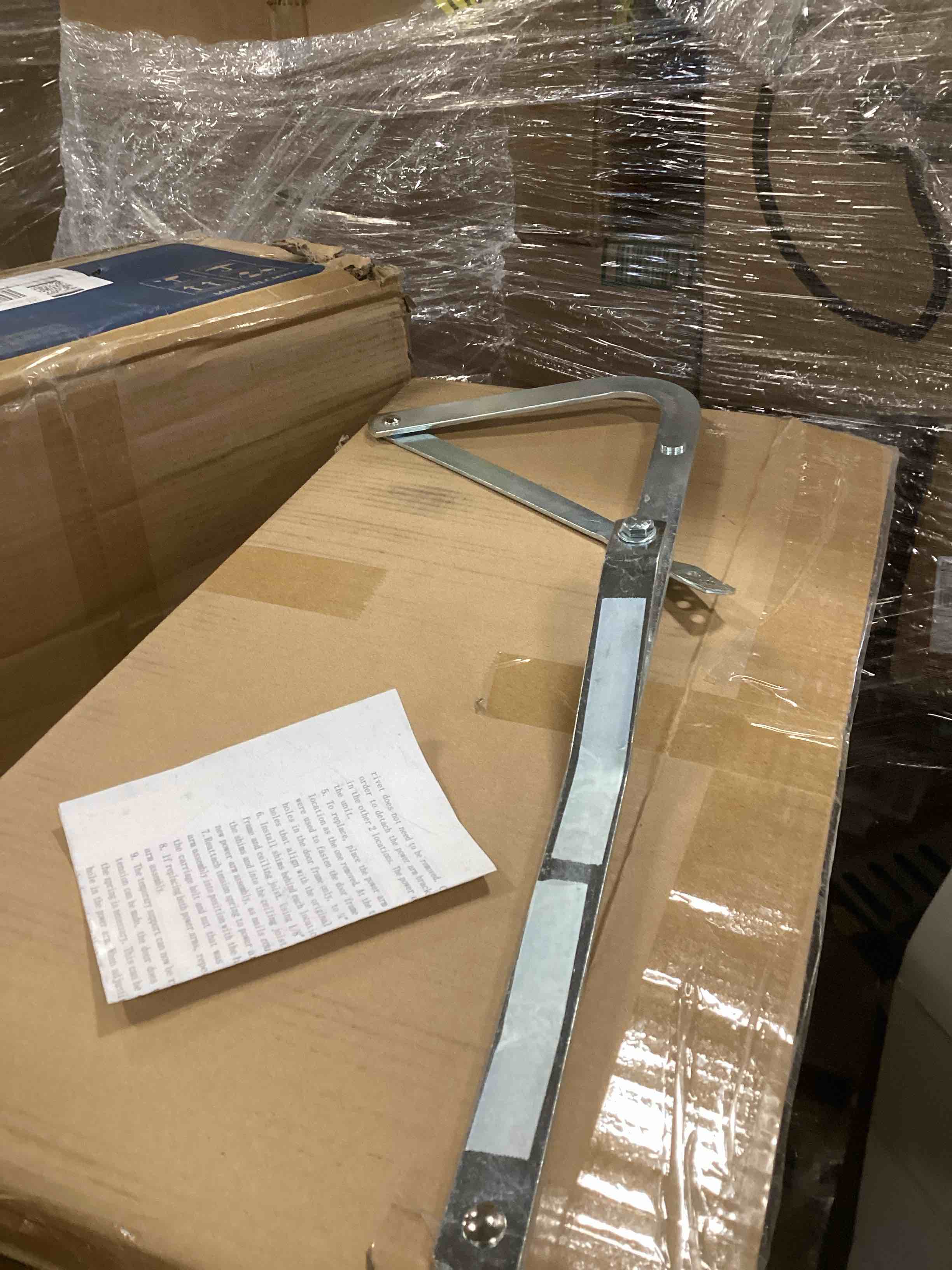 https://s3.amazonaws.com/lotting-images-prod/bidfta/GRA1476854_1734624156530.jpeg
