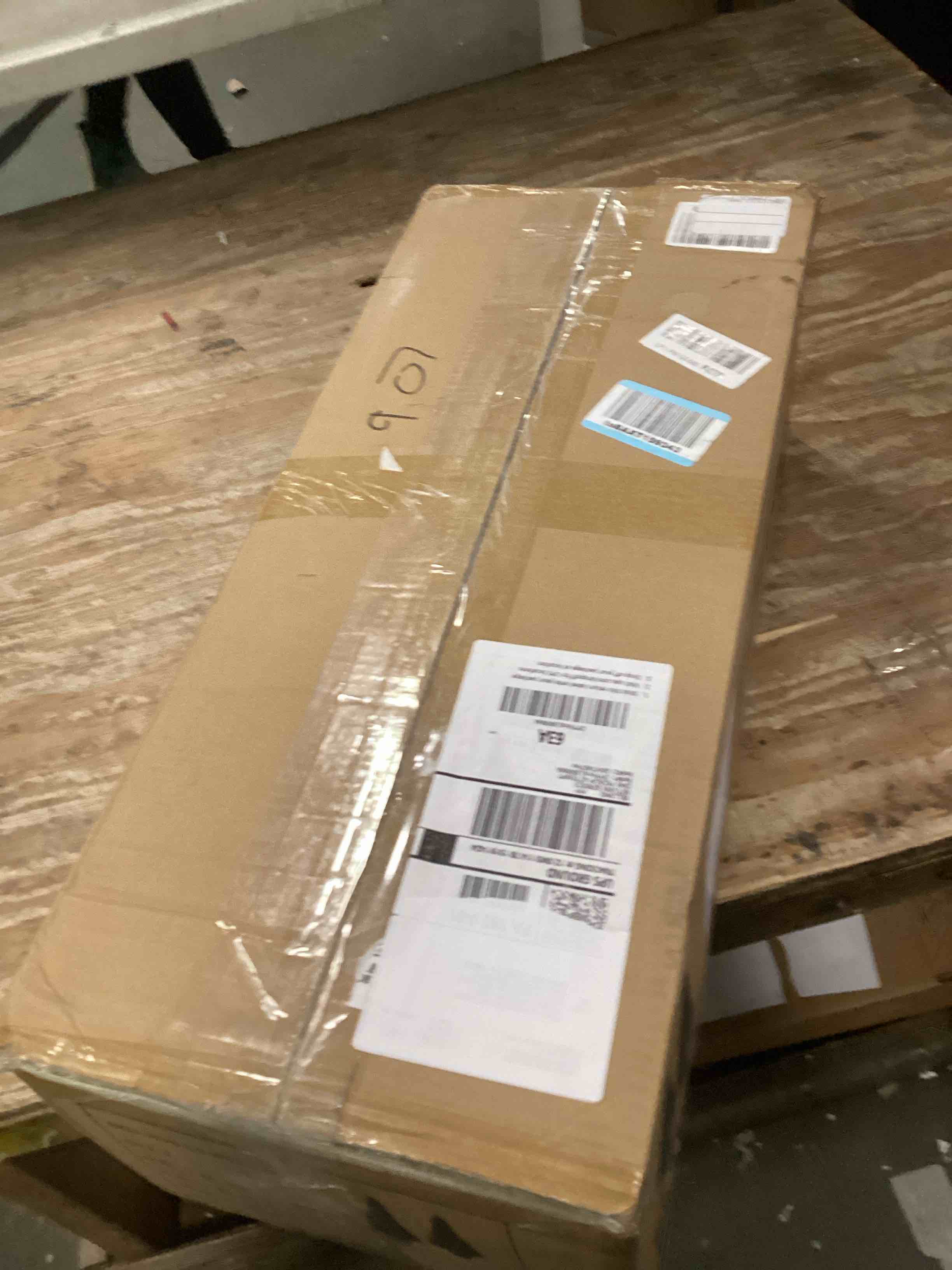 https://s3.amazonaws.com/lotting-images-prod/bidfta/GRA1476890_1734628777320.jpeg