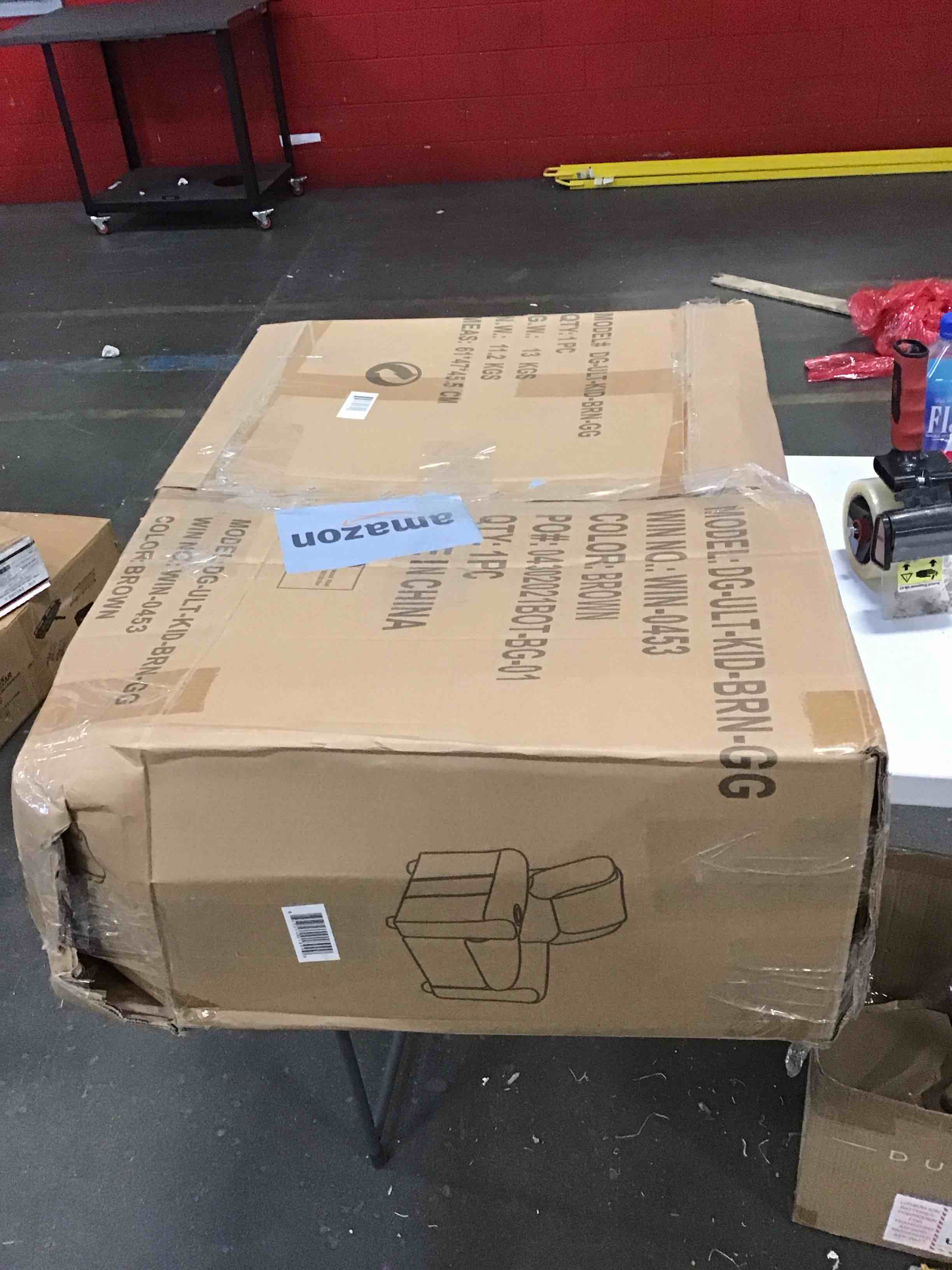 https://s3.amazonaws.com/lotting-images-prod/bidfta/GRA1477706_1733432940546.jpeg