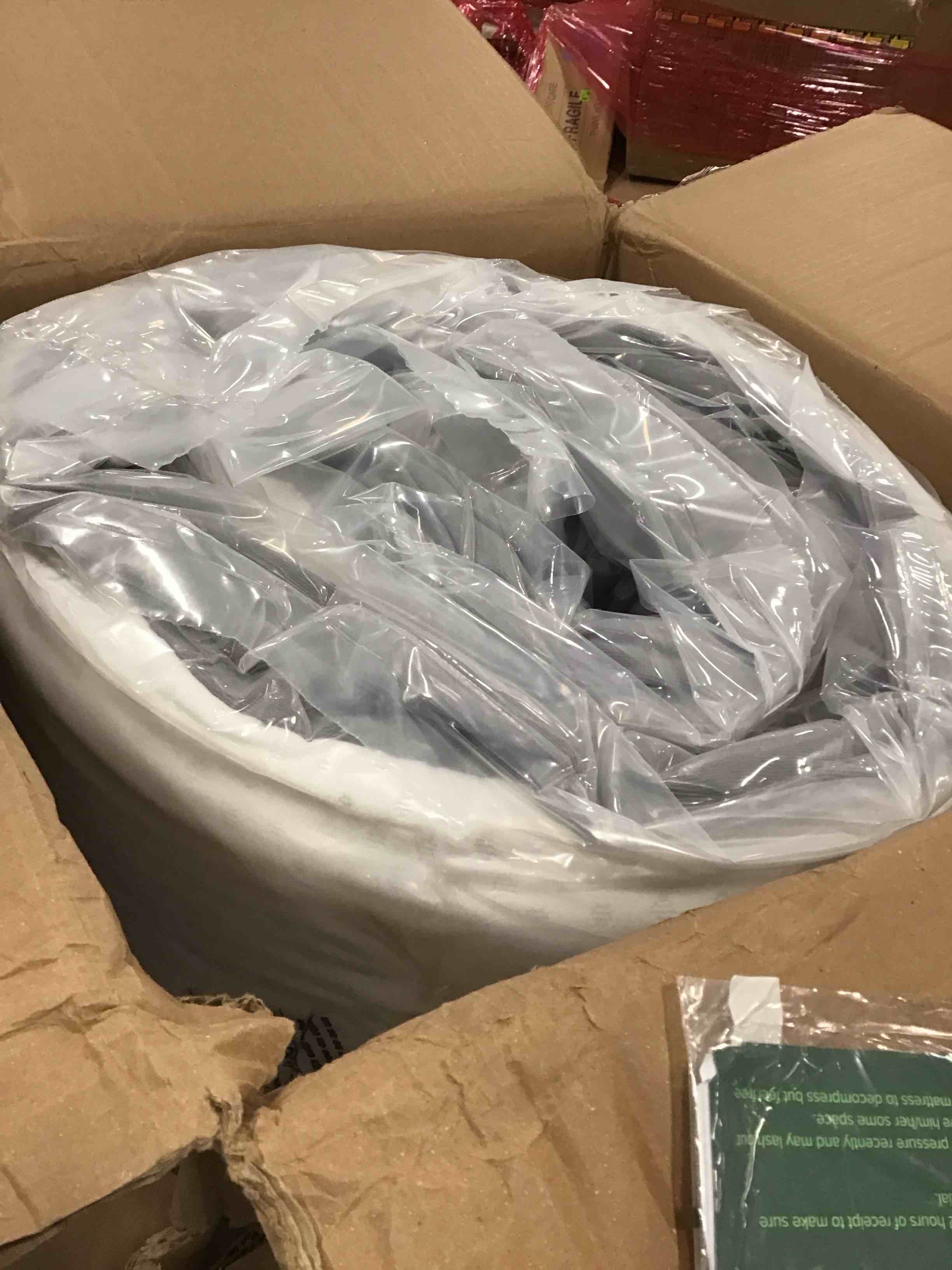 https://s3.amazonaws.com/lotting-images-prod/bidfta/GRA1478077_1734095810182.jpeg