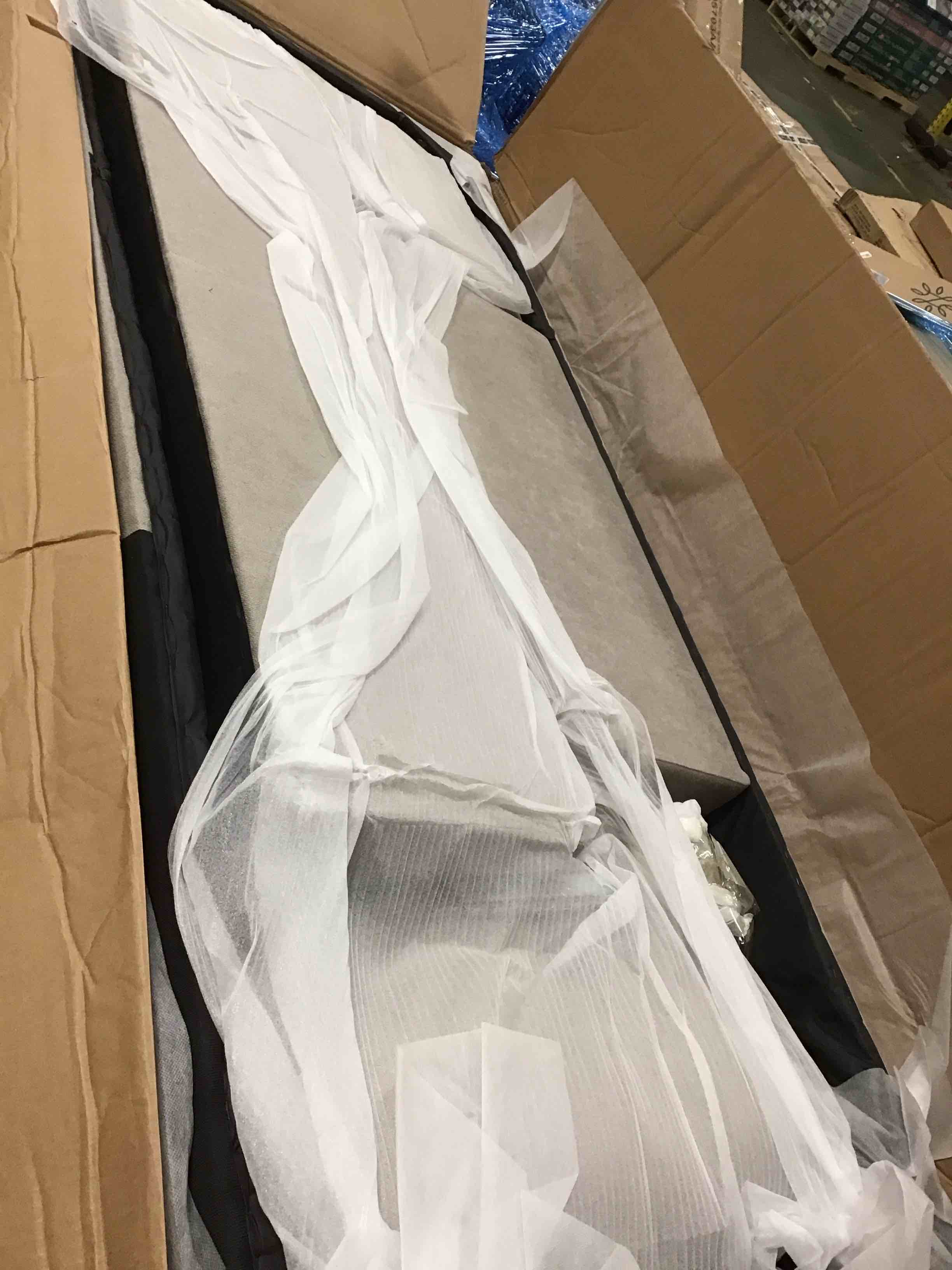 https://s3.amazonaws.com/lotting-images-prod/bidfta/GRA1478532_1734553948788.jpeg