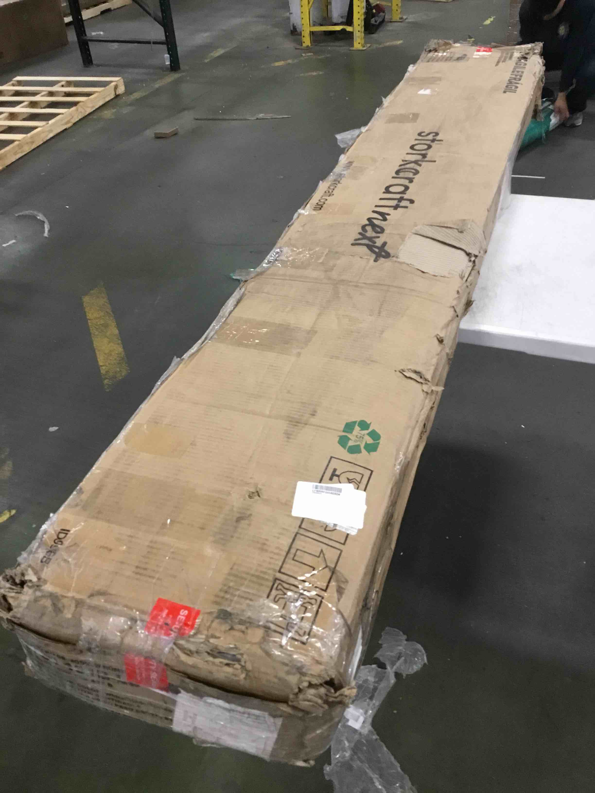 https://s3.amazonaws.com/lotting-images-prod/bidfta/GRA1479066_1735575381912.jpeg