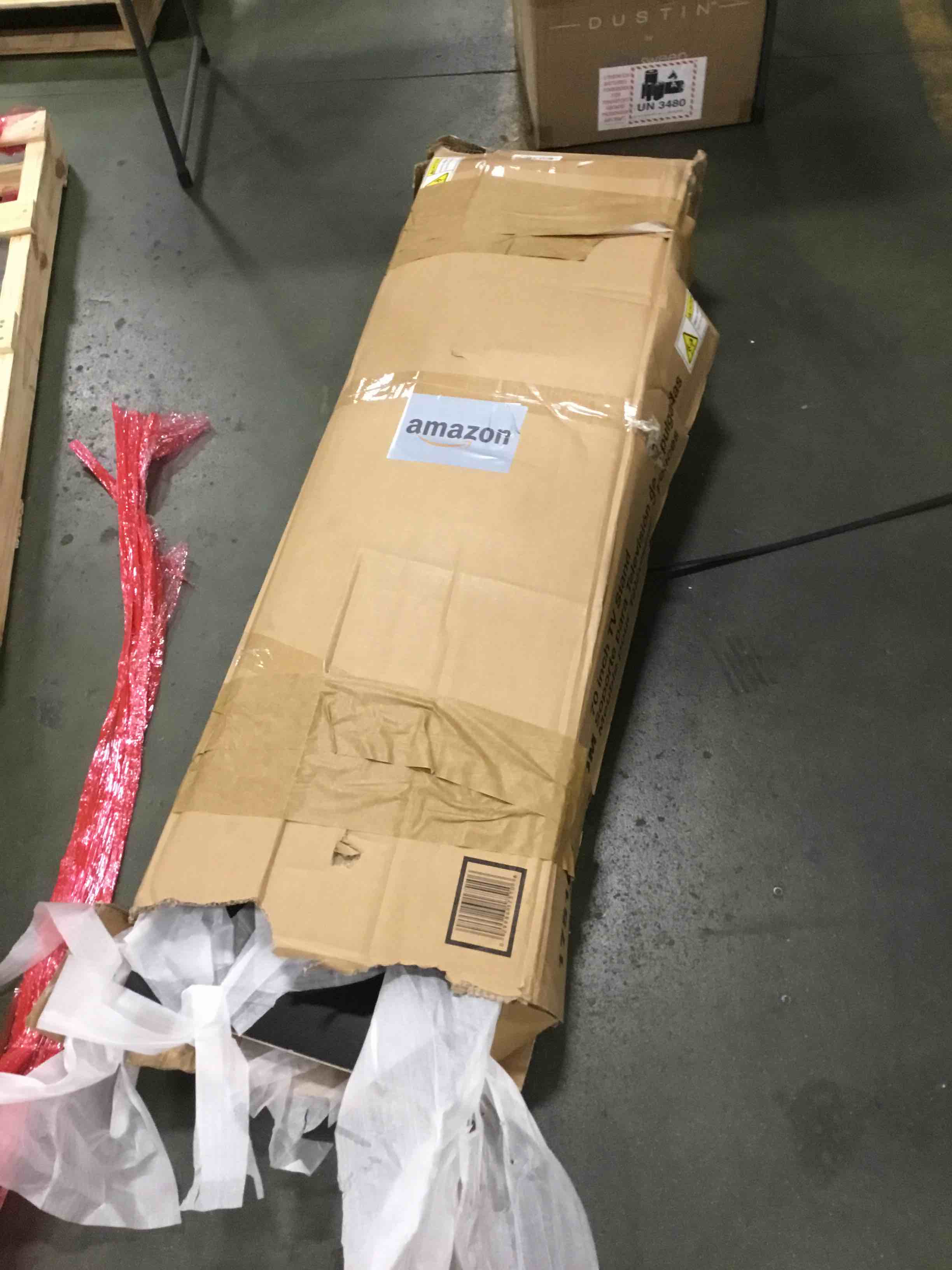 https://s3.amazonaws.com/lotting-images-prod/bidfta/GRA1479108_1735650944860.jpeg