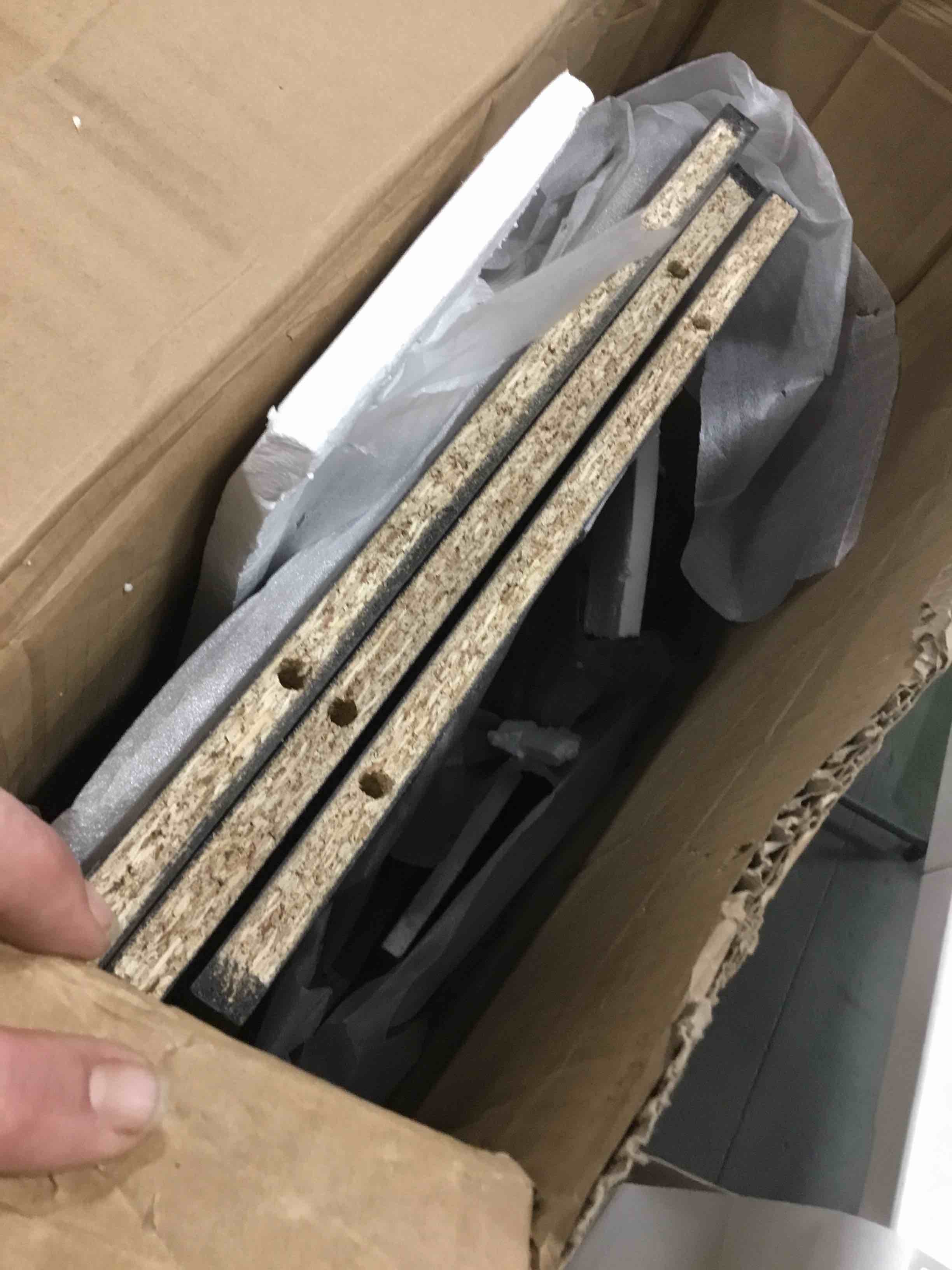 https://s3.amazonaws.com/lotting-images-prod/bidfta/GRA1479108_1735650982879.jpeg