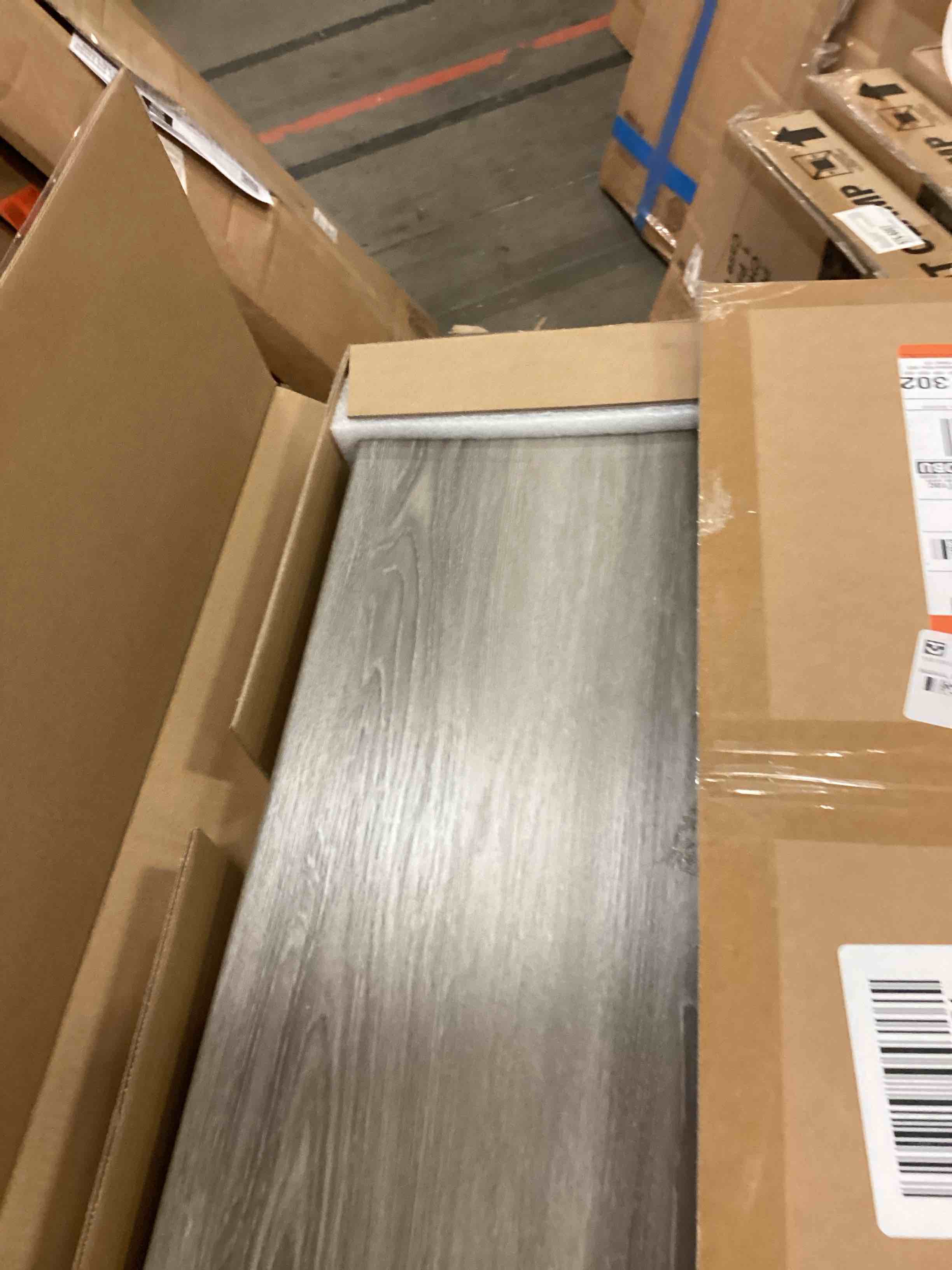 https://s3.amazonaws.com/lotting-images-prod/bidfta/GRA1504517_1750533982131.jpeg