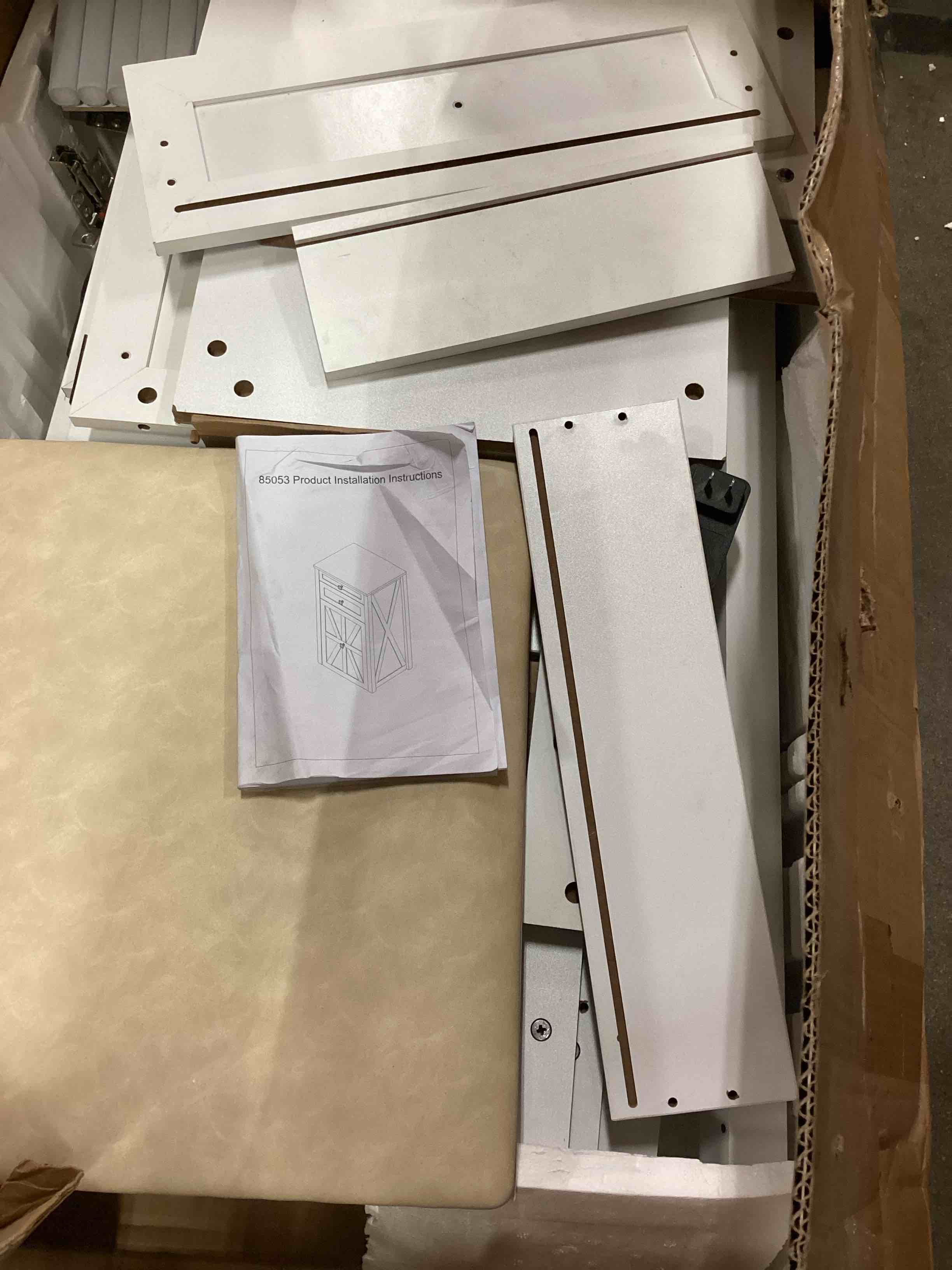 https://s3.amazonaws.com/lotting-images-prod/bidfta/GRA1504535_1750515556916.jpeg