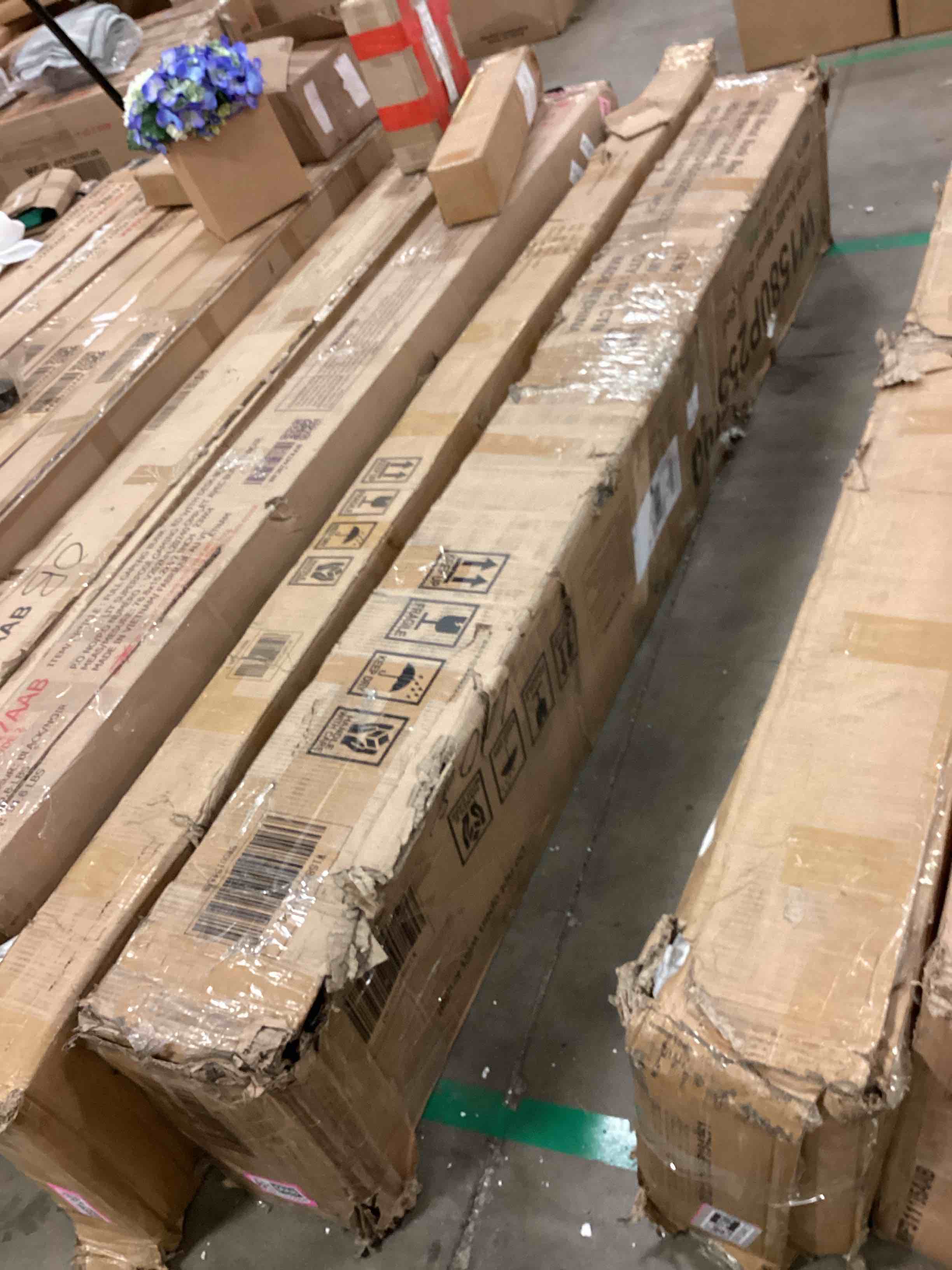 https://s3.amazonaws.com/lotting-images-prod/bidfta/GRA1504611_1750529079293.jpeg