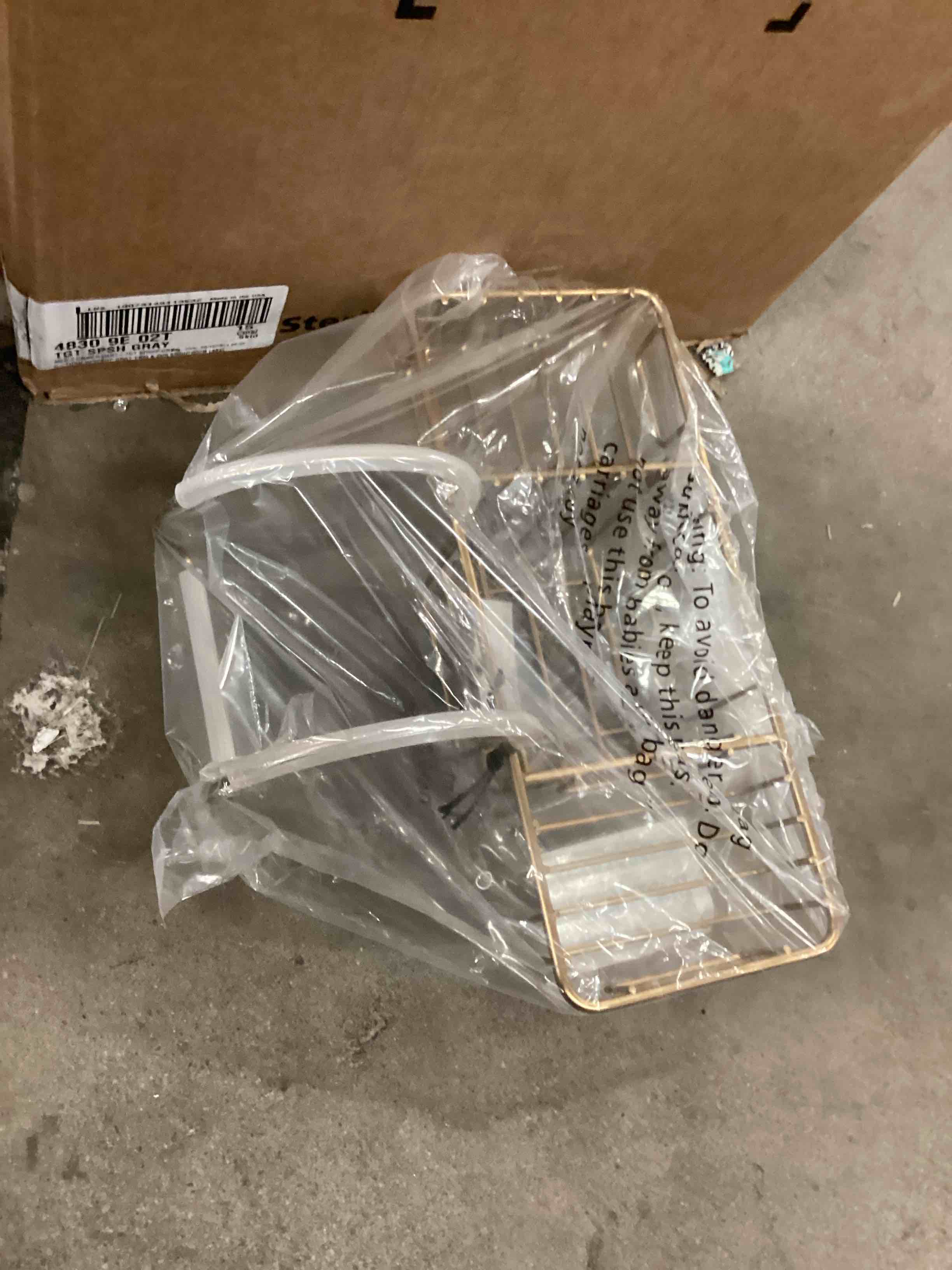 https://s3.amazonaws.com/lotting-images-prod/bidfta/GRA1504637_1750696040897.jpeg