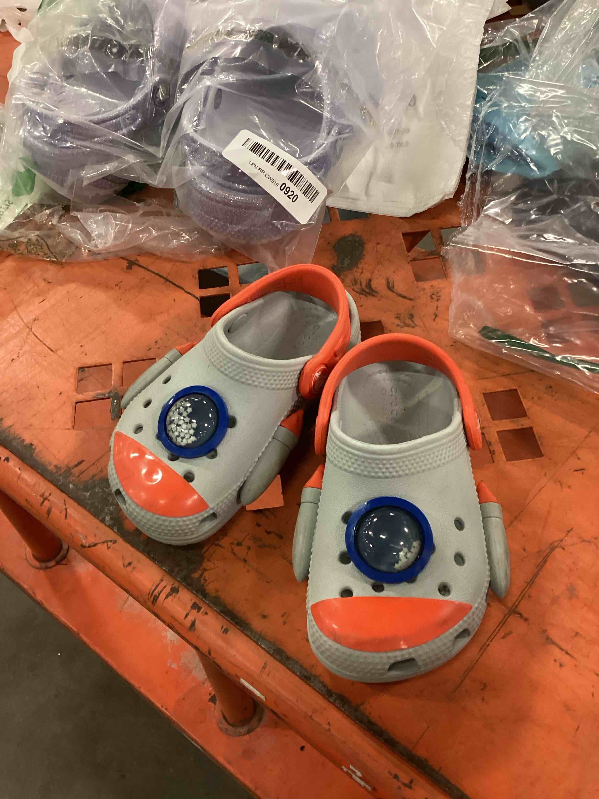 https://s3.amazonaws.com/lotting-images-prod/bidfta/GRA1504695_1750779603784.jpeg