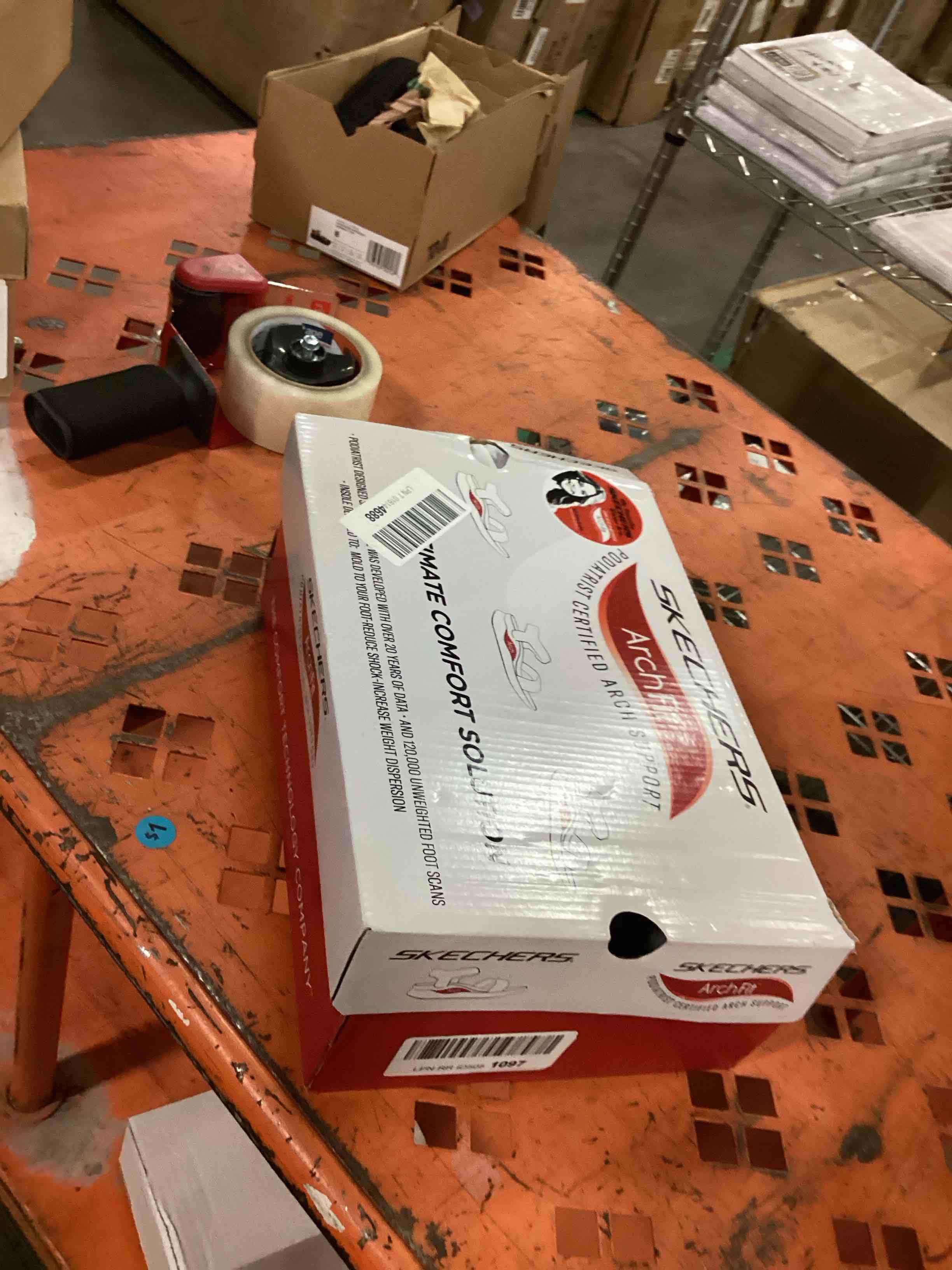 https://s3.amazonaws.com/lotting-images-prod/bidfta/GRA1504703_1750715871604.jpeg