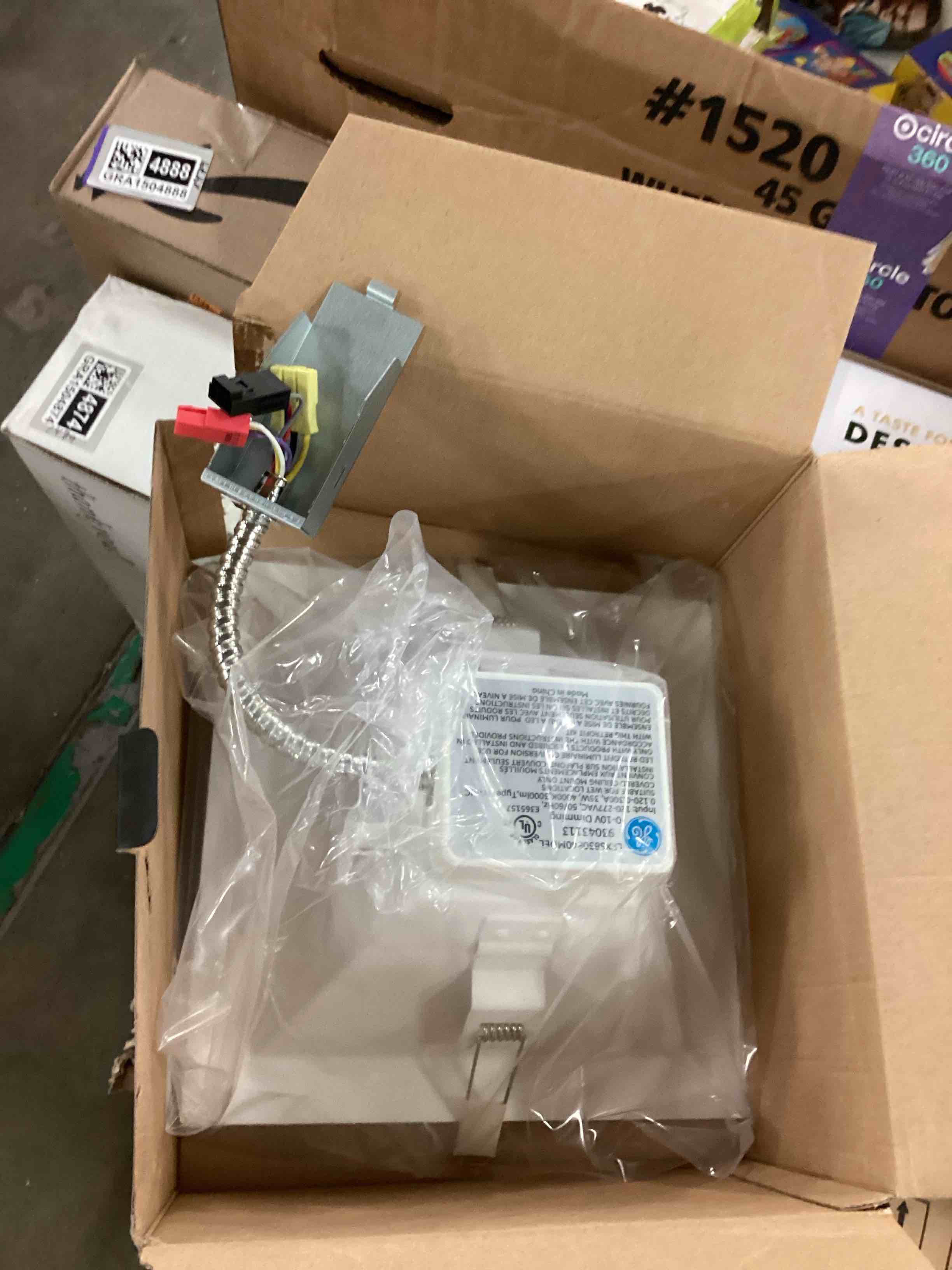 https://s3.amazonaws.com/lotting-images-prod/bidfta/GRA1504872_1751302255704.jpeg