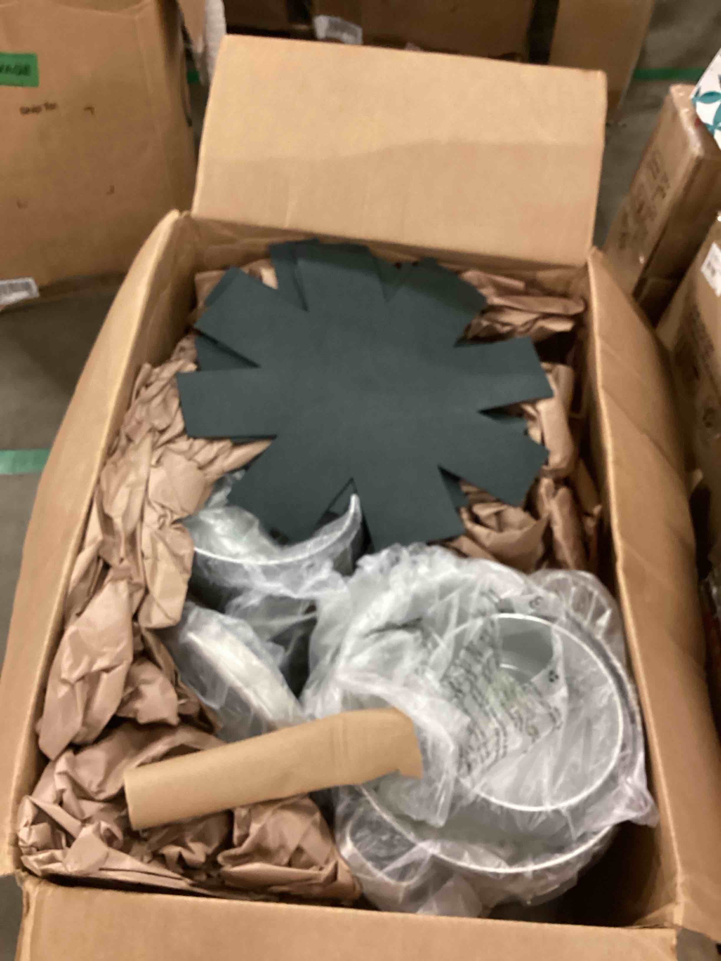 https://s3.amazonaws.com/lotting-images-prod/bidfta/GRA1504897_1751297487927.jpeg