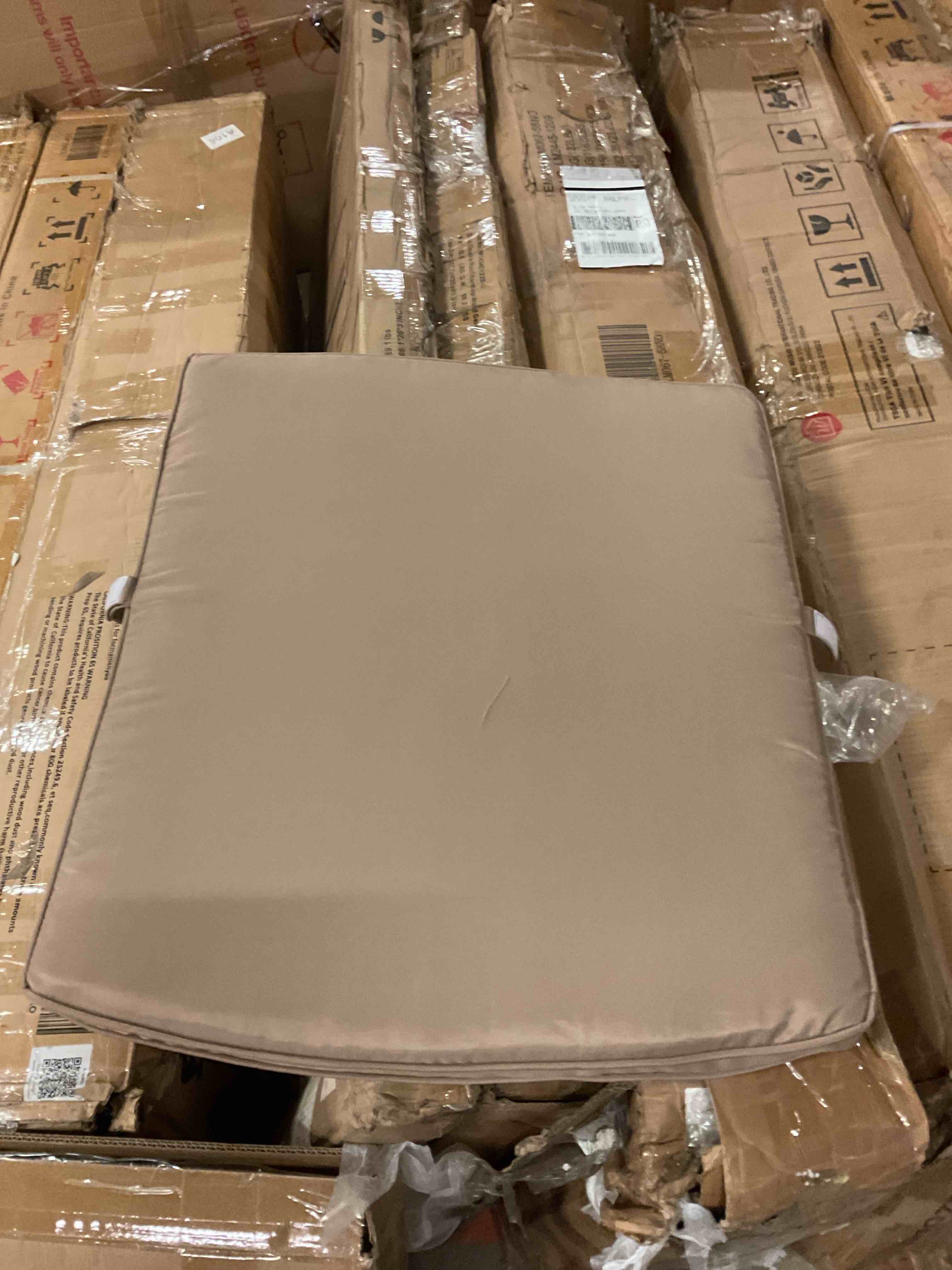 Patio Seat Cushion Beige w/ Velcro Straps