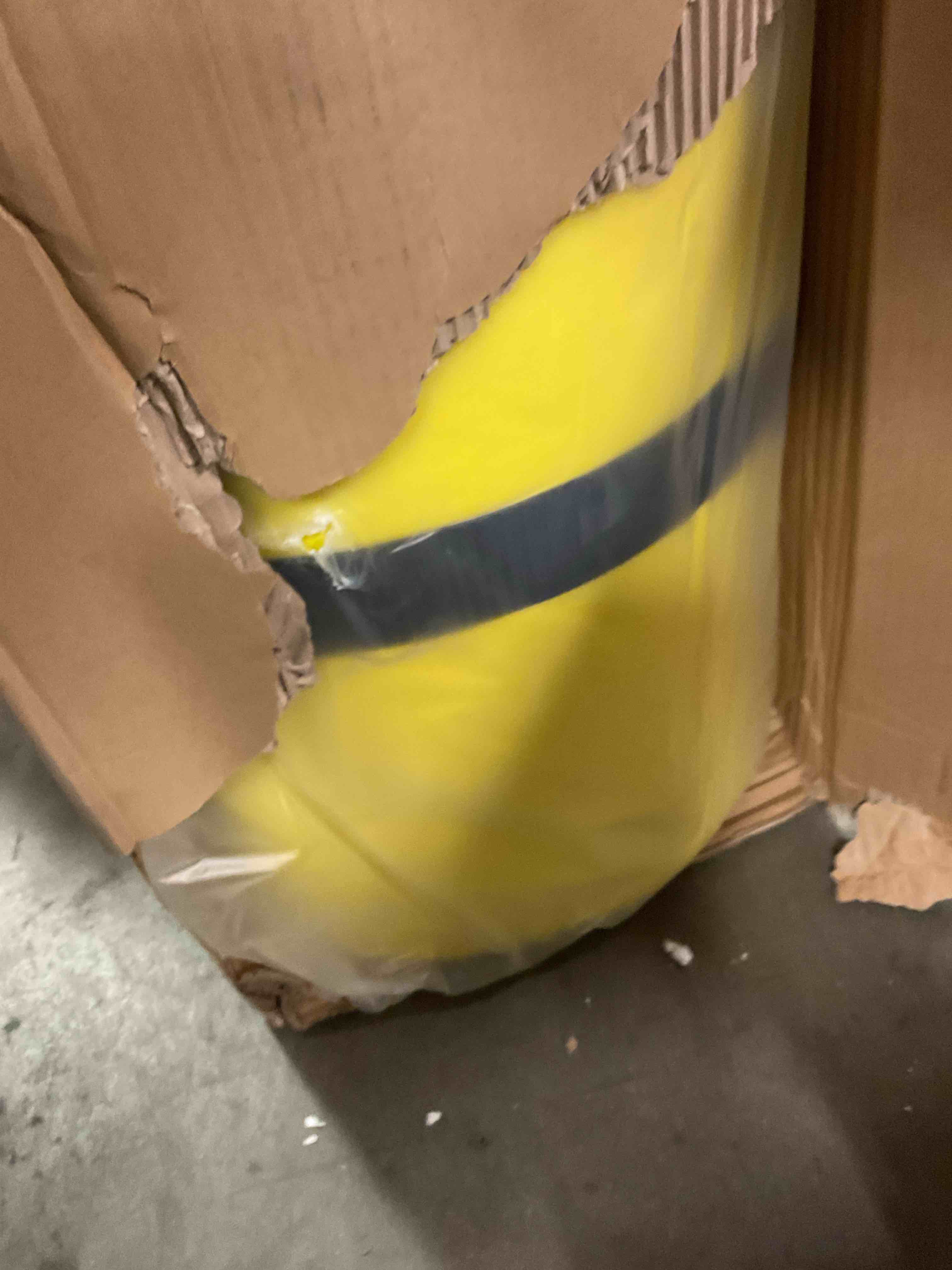 https://s3.amazonaws.com/lotting-images-prod/bidfta/GRA1505351_1753123400091.jpeg