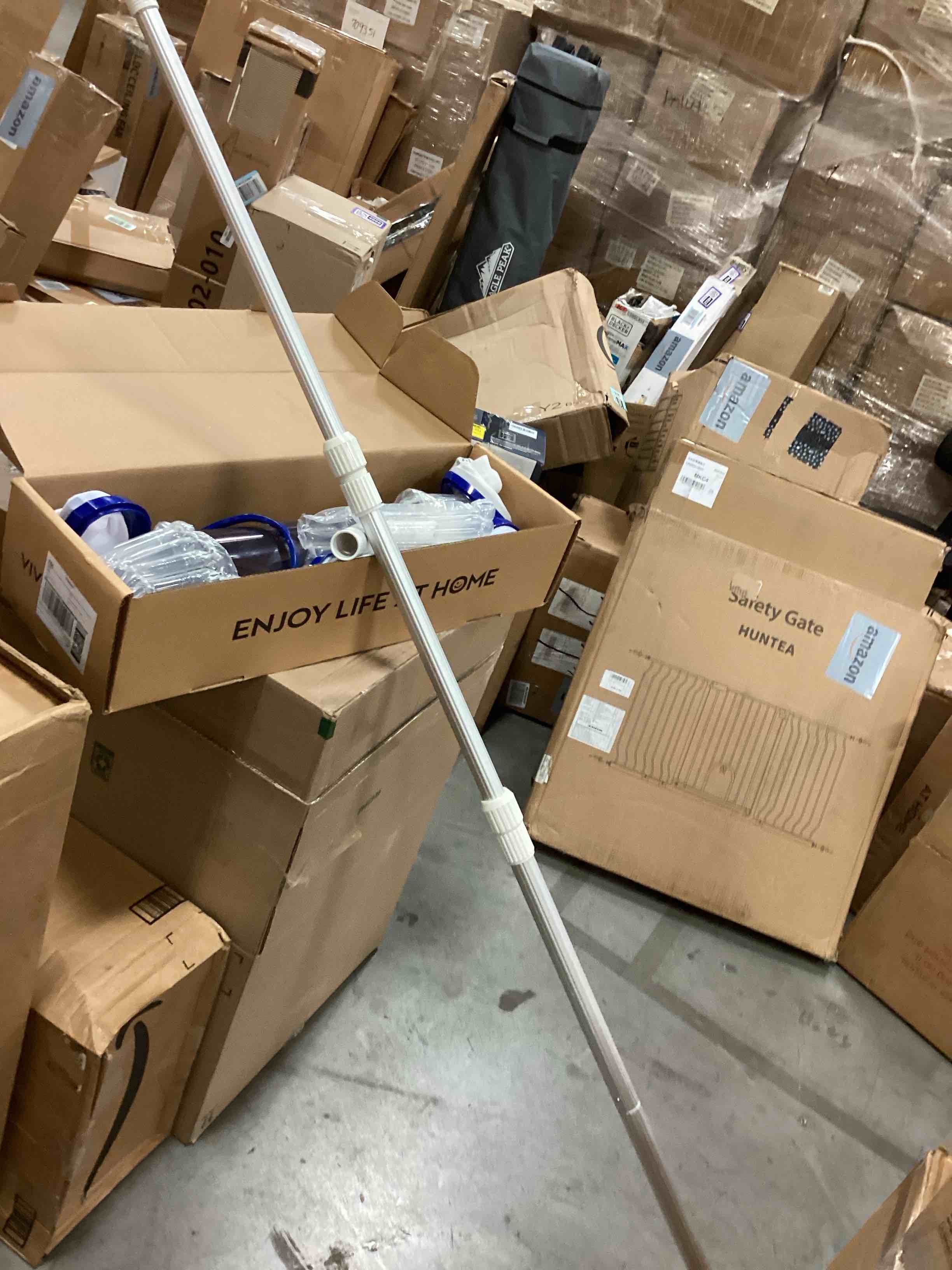 https://s3.amazonaws.com/lotting-images-prod/bidfta/GRA1505685_1754676692942.jpeg