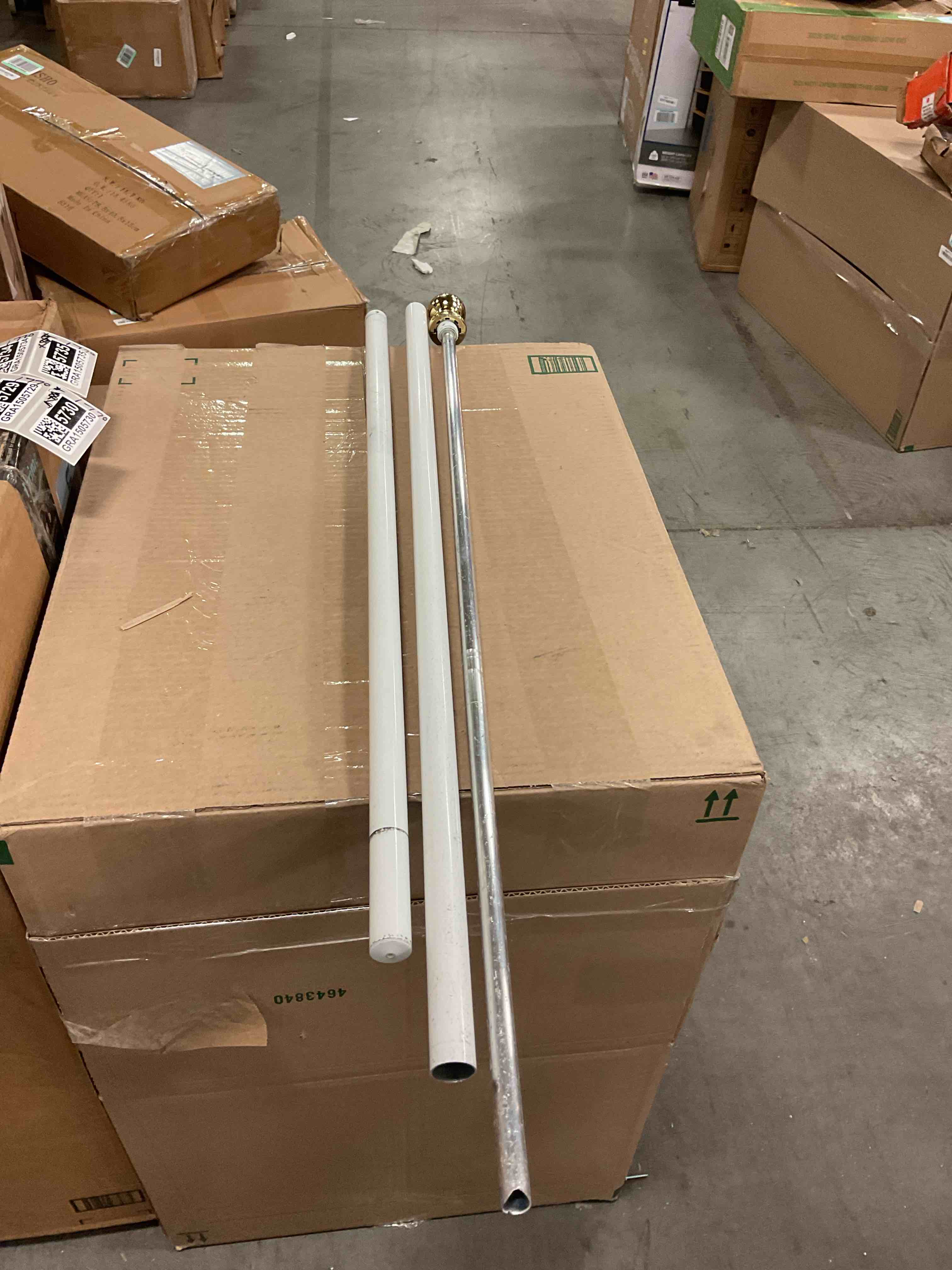 https://s3.amazonaws.com/lotting-images-prod/bidfta/GRA1505726_1754921561663.jpeg