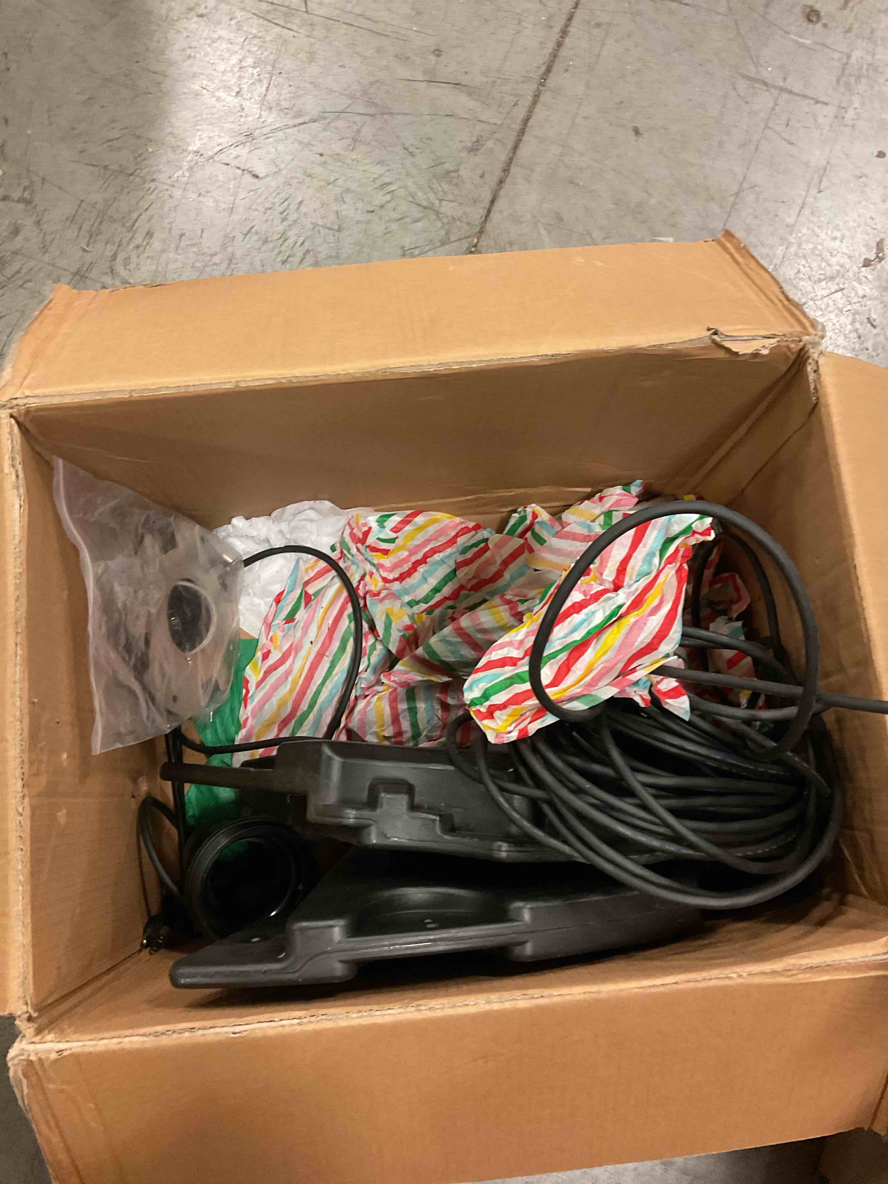 https://s3.amazonaws.com/lotting-images-prod/bidfta/GRA1505730_1754922917259.jpeg
