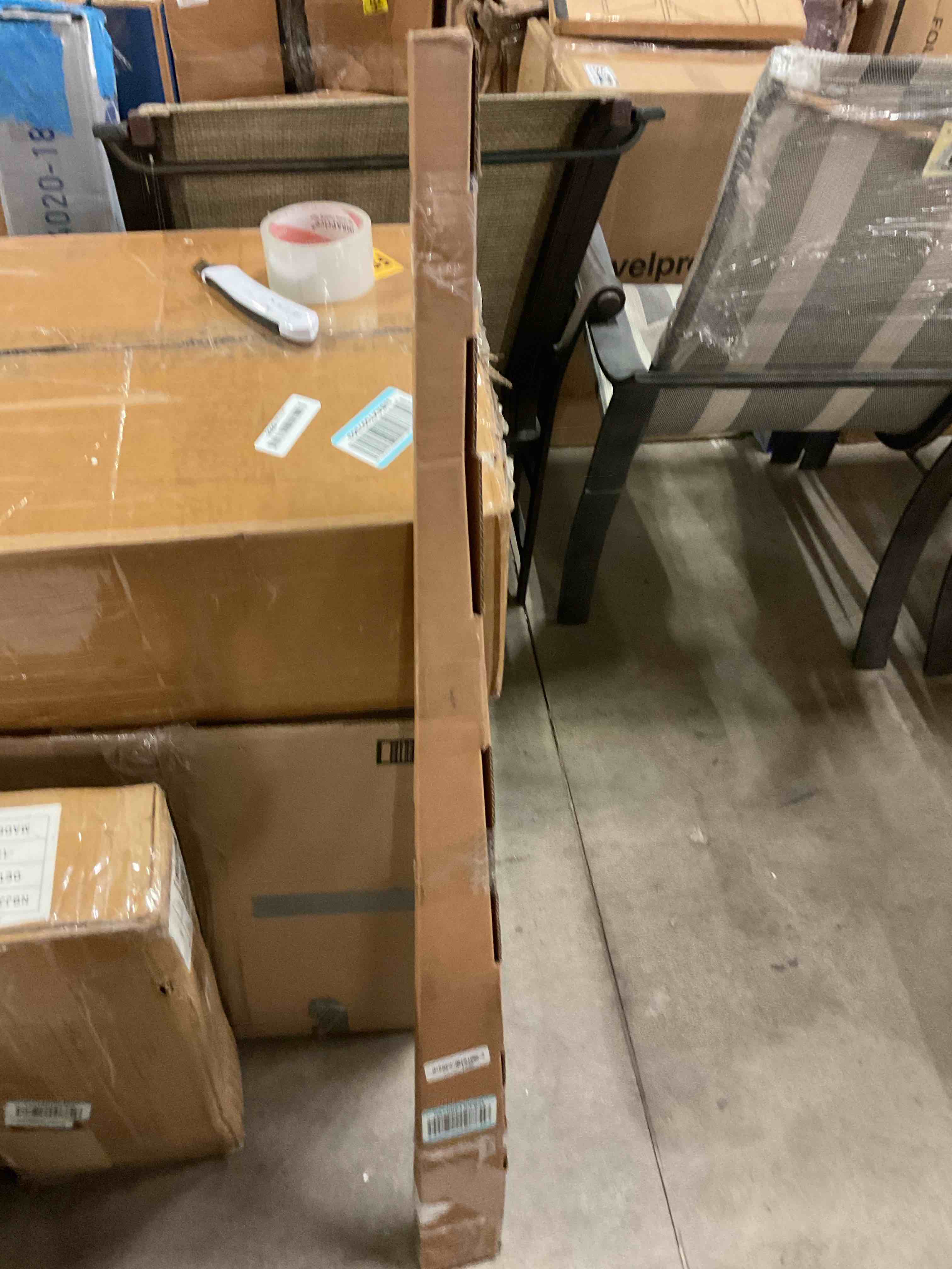 https://s3.amazonaws.com/lotting-images-prod/bidfta/GRA1505912_1755269982569.jpeg