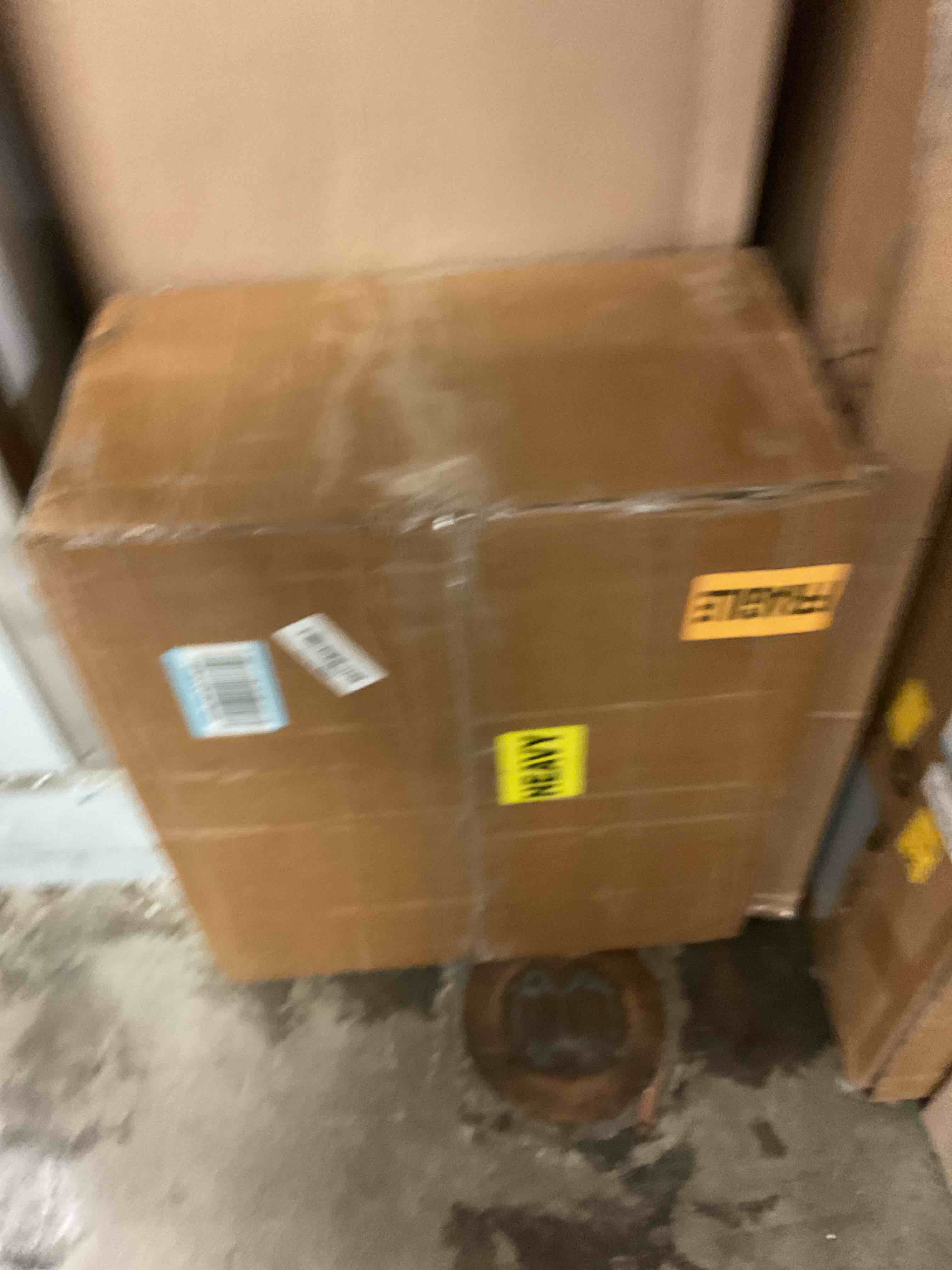 https://s3.amazonaws.com/lotting-images-prod/bidfta/GRA1505916_1755270244160.jpeg