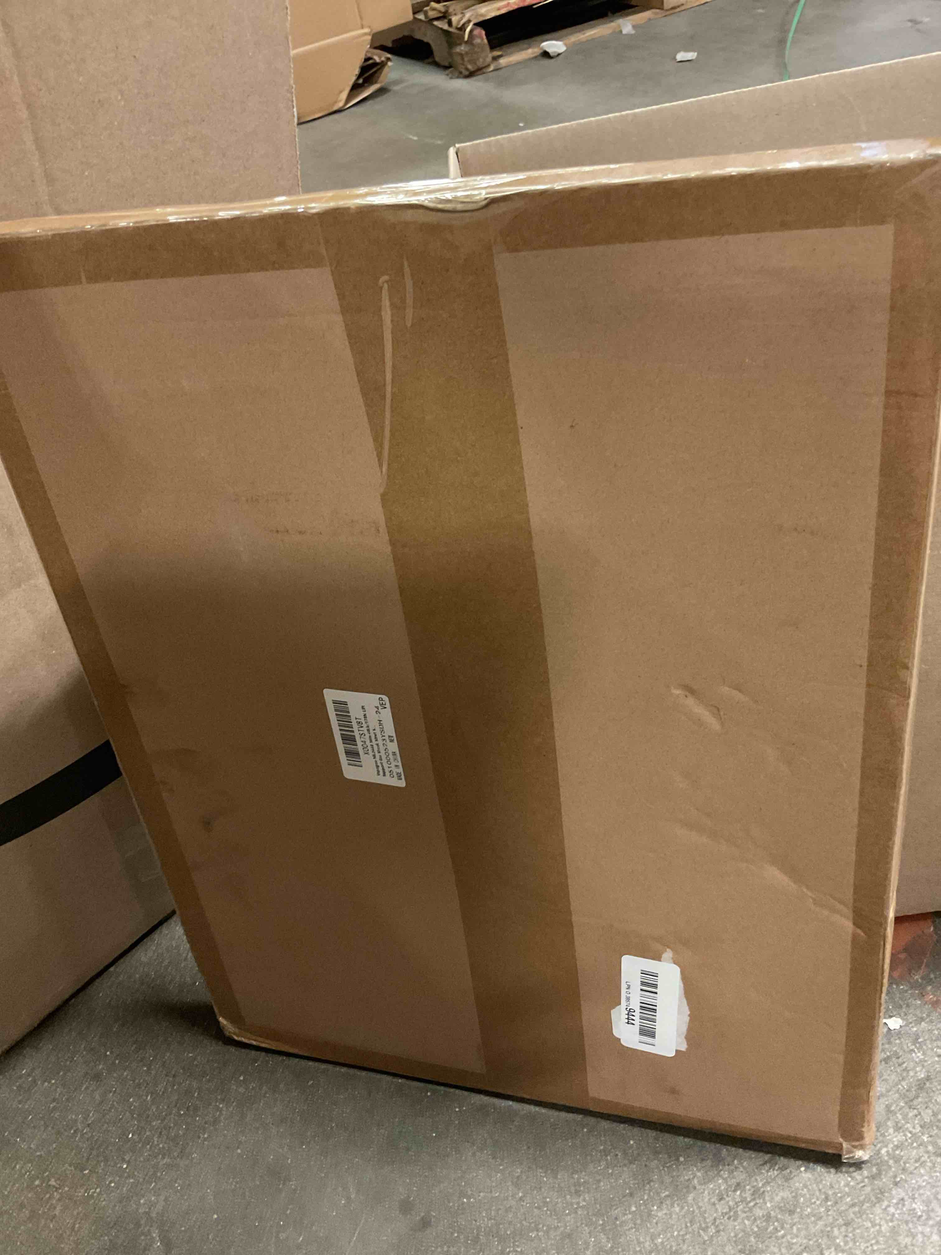 https://s3.amazonaws.com/lotting-images-prod/bidfta/GRA1506055_1755532940581.jpeg