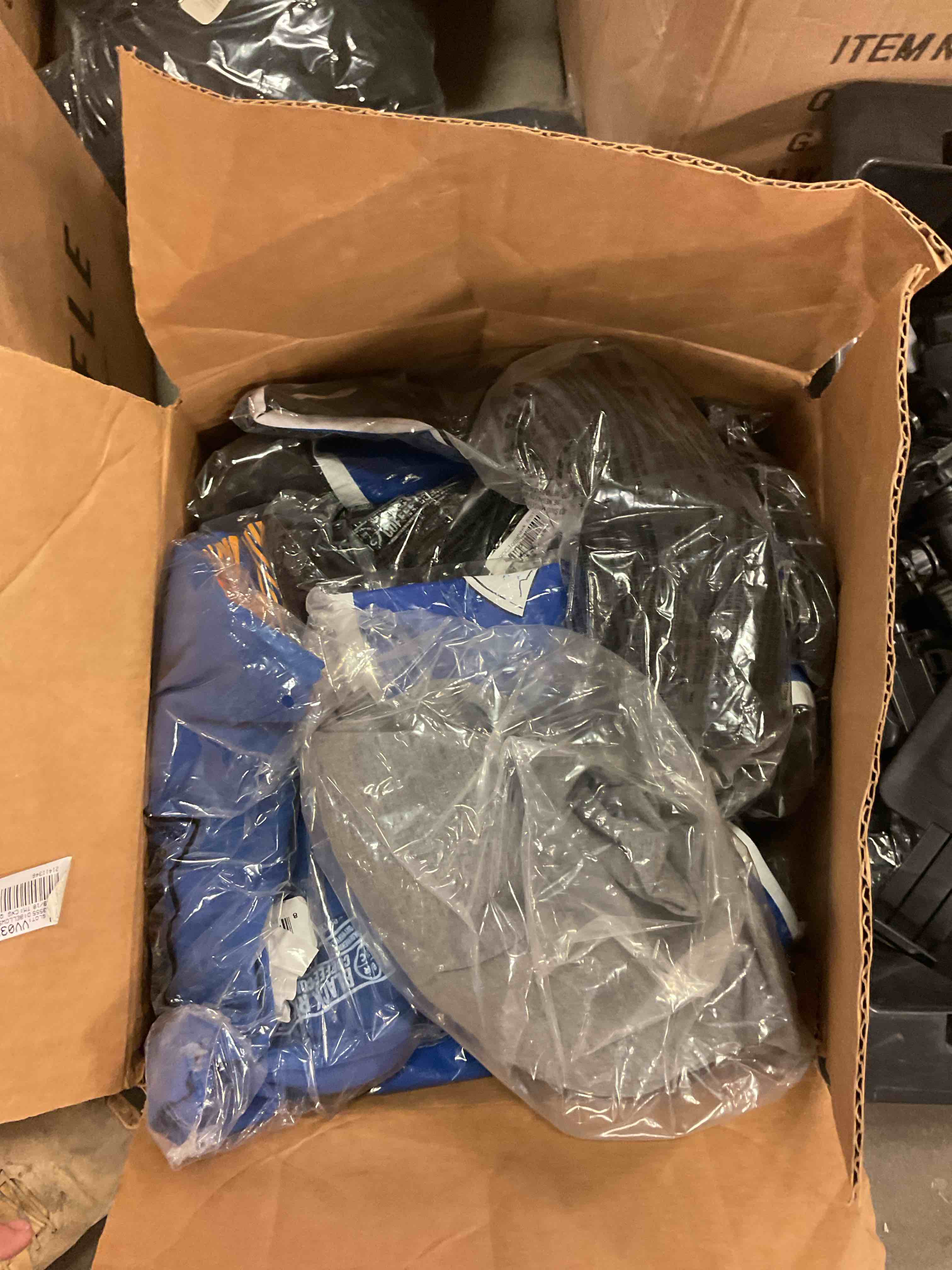 https://s3.amazonaws.com/lotting-images-prod/bidfta/GRA1506218_1755635577371.jpeg
