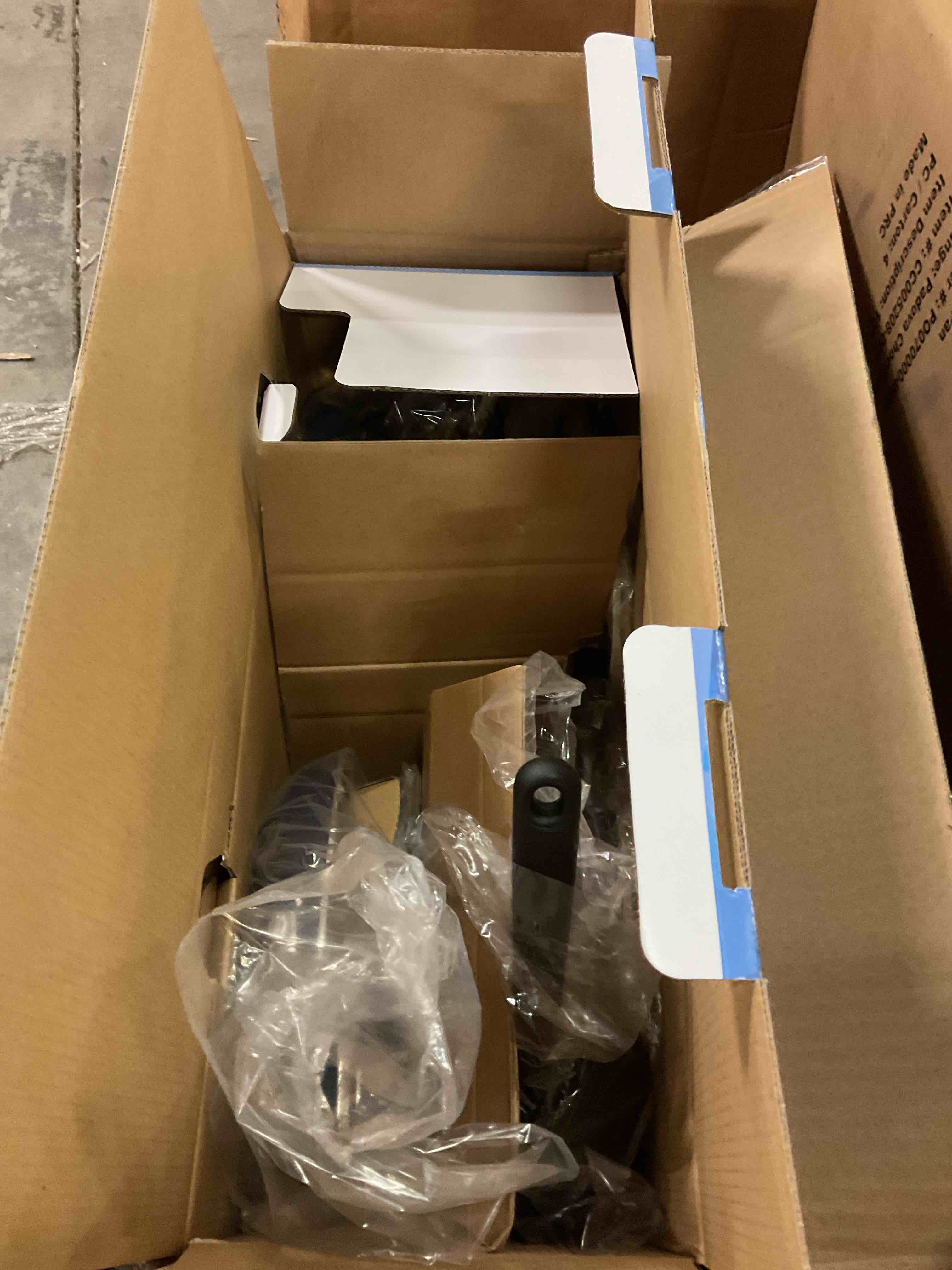 https://s3.amazonaws.com/lotting-images-prod/bidfta/GRA1506433_1756235156341.jpeg