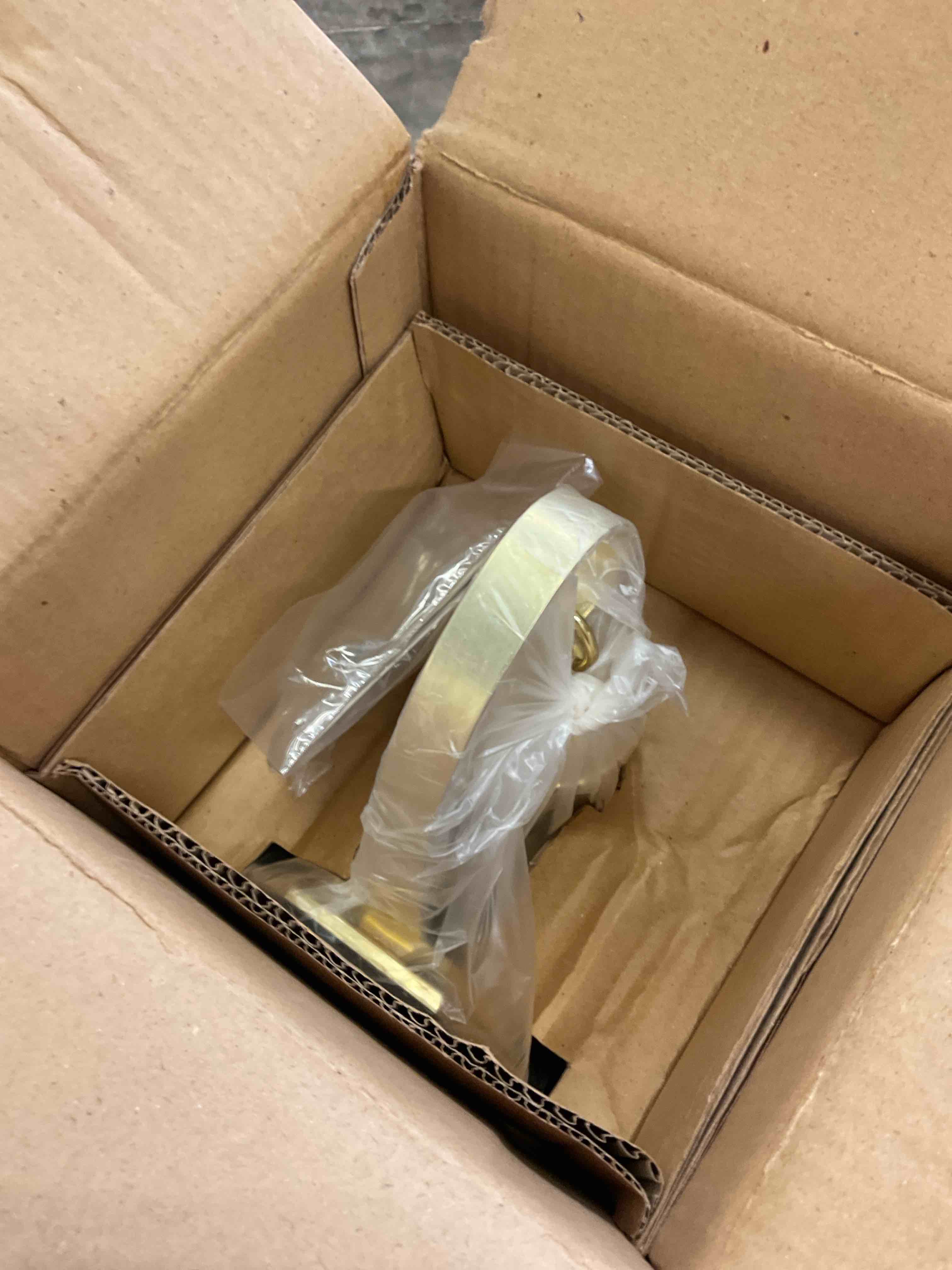 https://s3.amazonaws.com/lotting-images-prod/bidfta/GRA1506625_1756916013950.jpeg