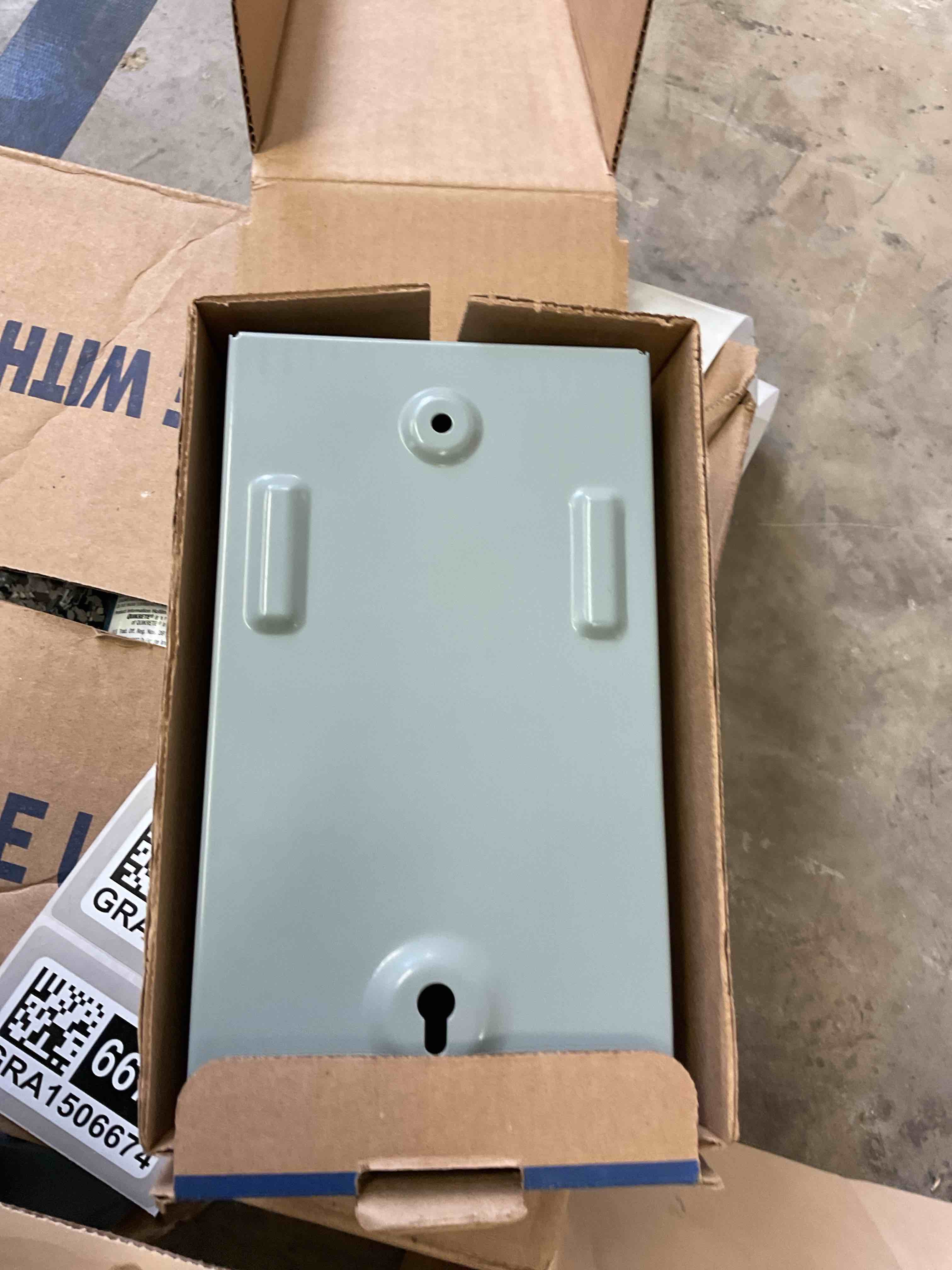 https://s3.amazonaws.com/lotting-images-prod/bidfta/GRA1506673_1756924992115.jpeg