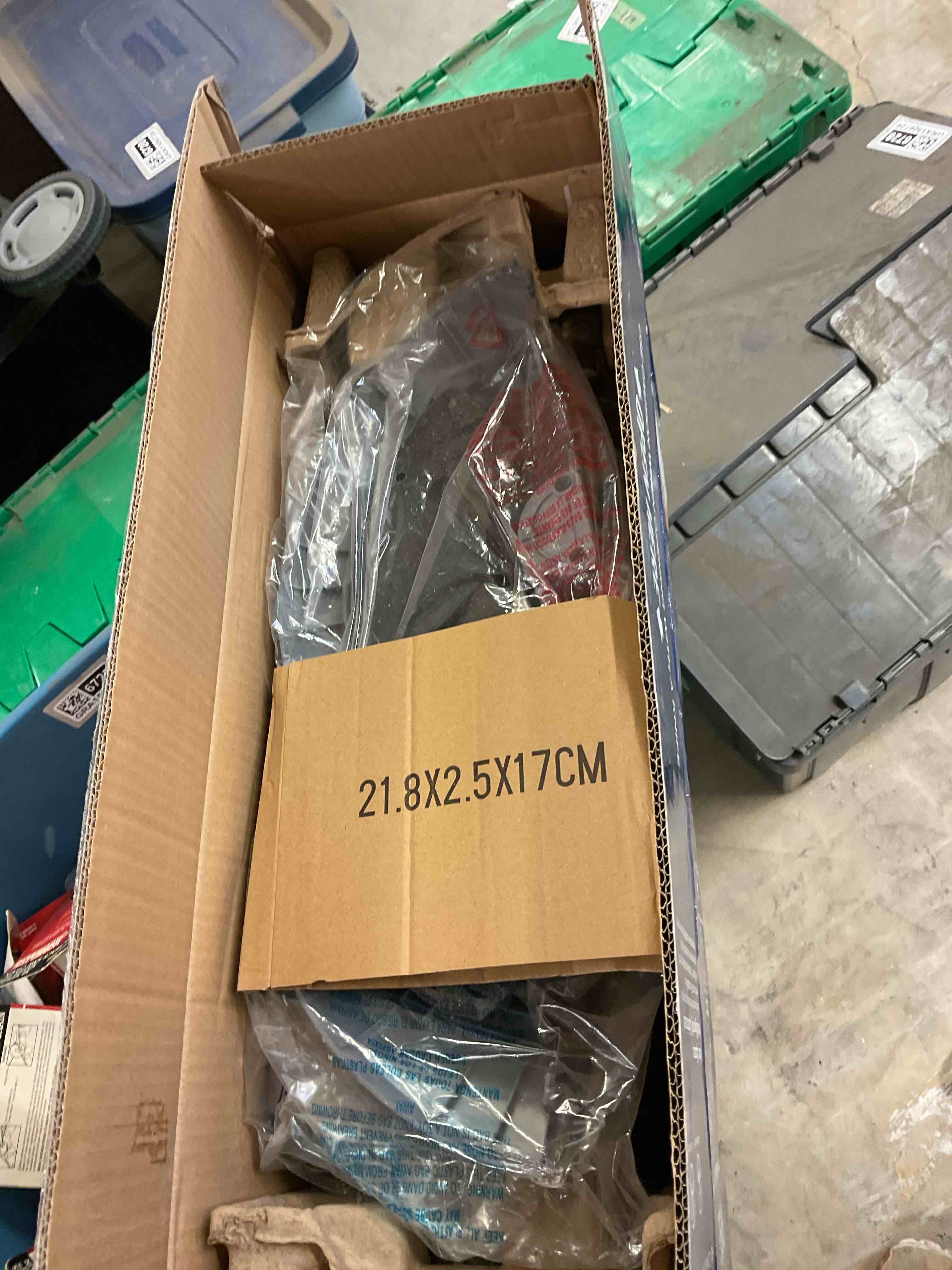 https://s3.amazonaws.com/lotting-images-prod/bidfta/GRA1506729_1756997406983.jpeg