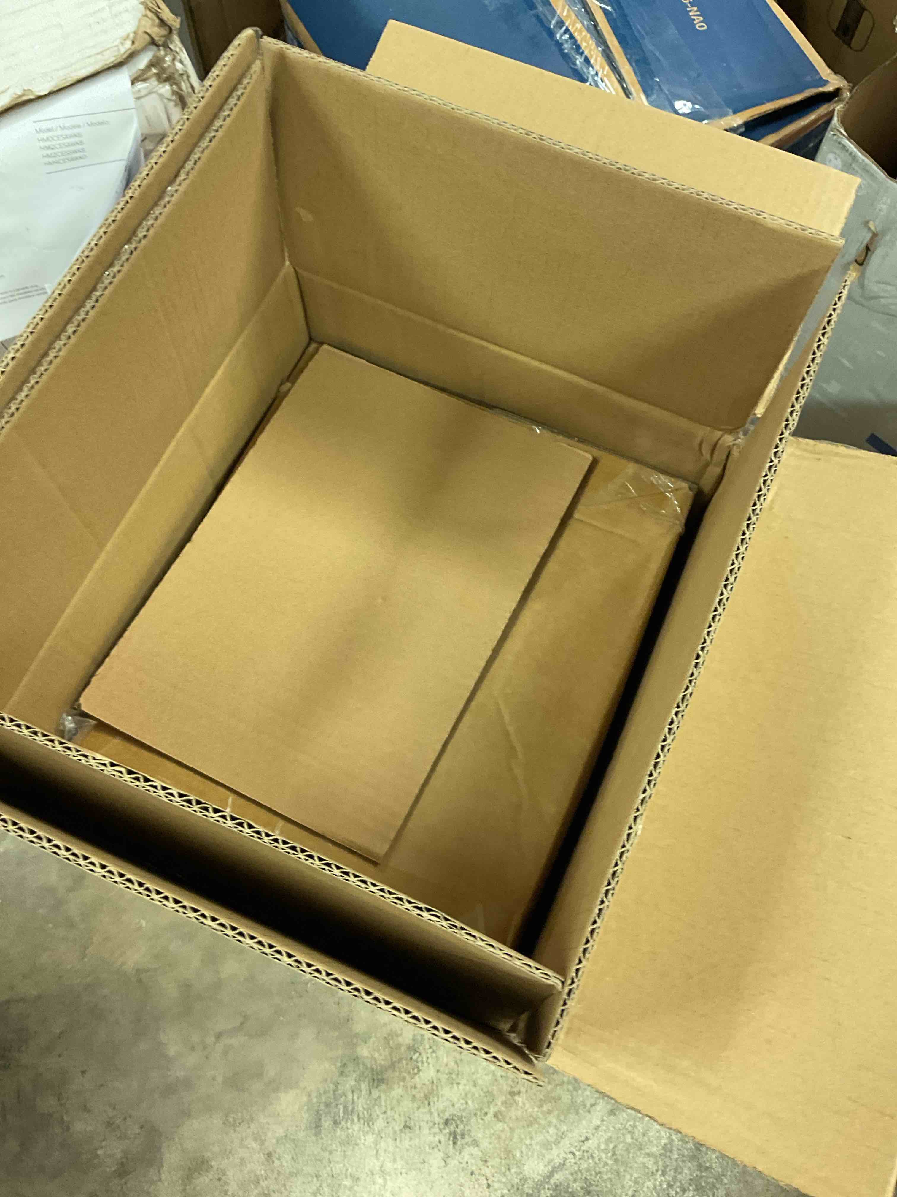 https://s3.amazonaws.com/lotting-images-prod/bidfta/GRA1506763_1757968549336.jpeg