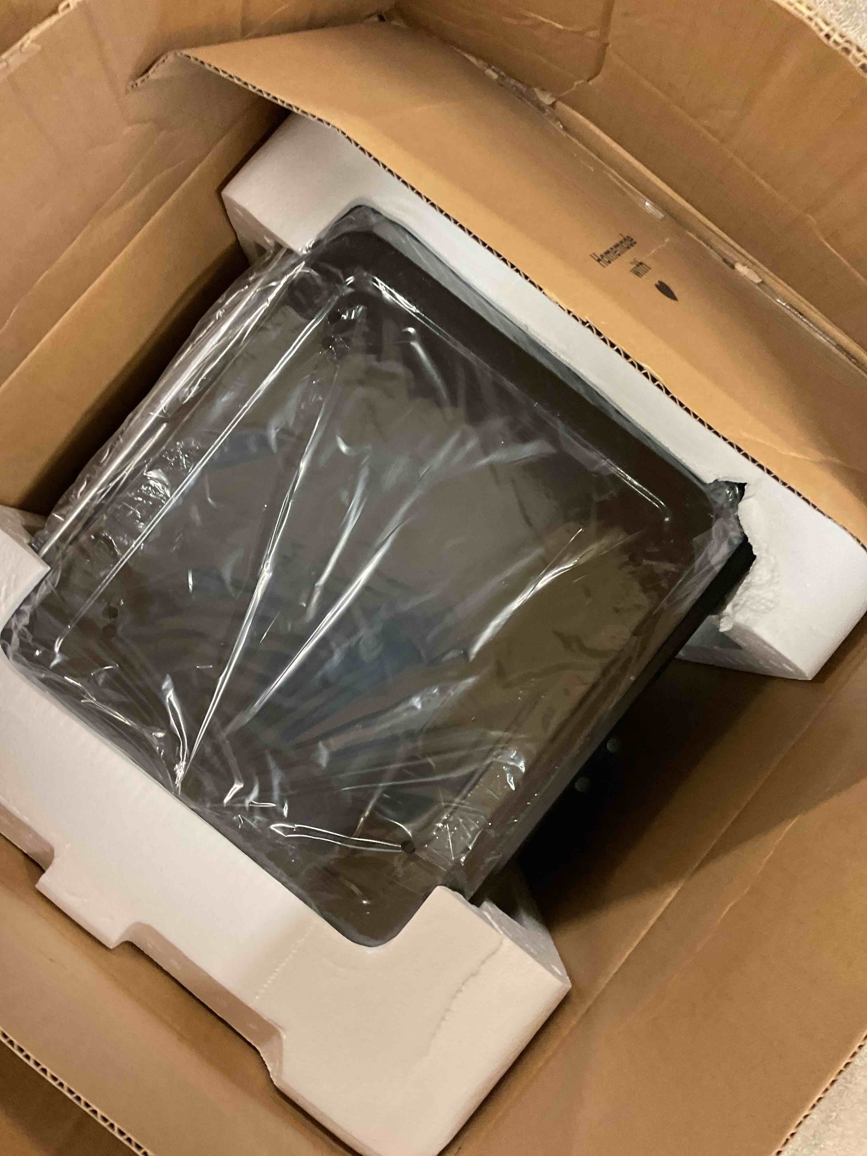 https://s3.amazonaws.com/lotting-images-prod/bidfta/GRA1506773_1757969570409.jpeg