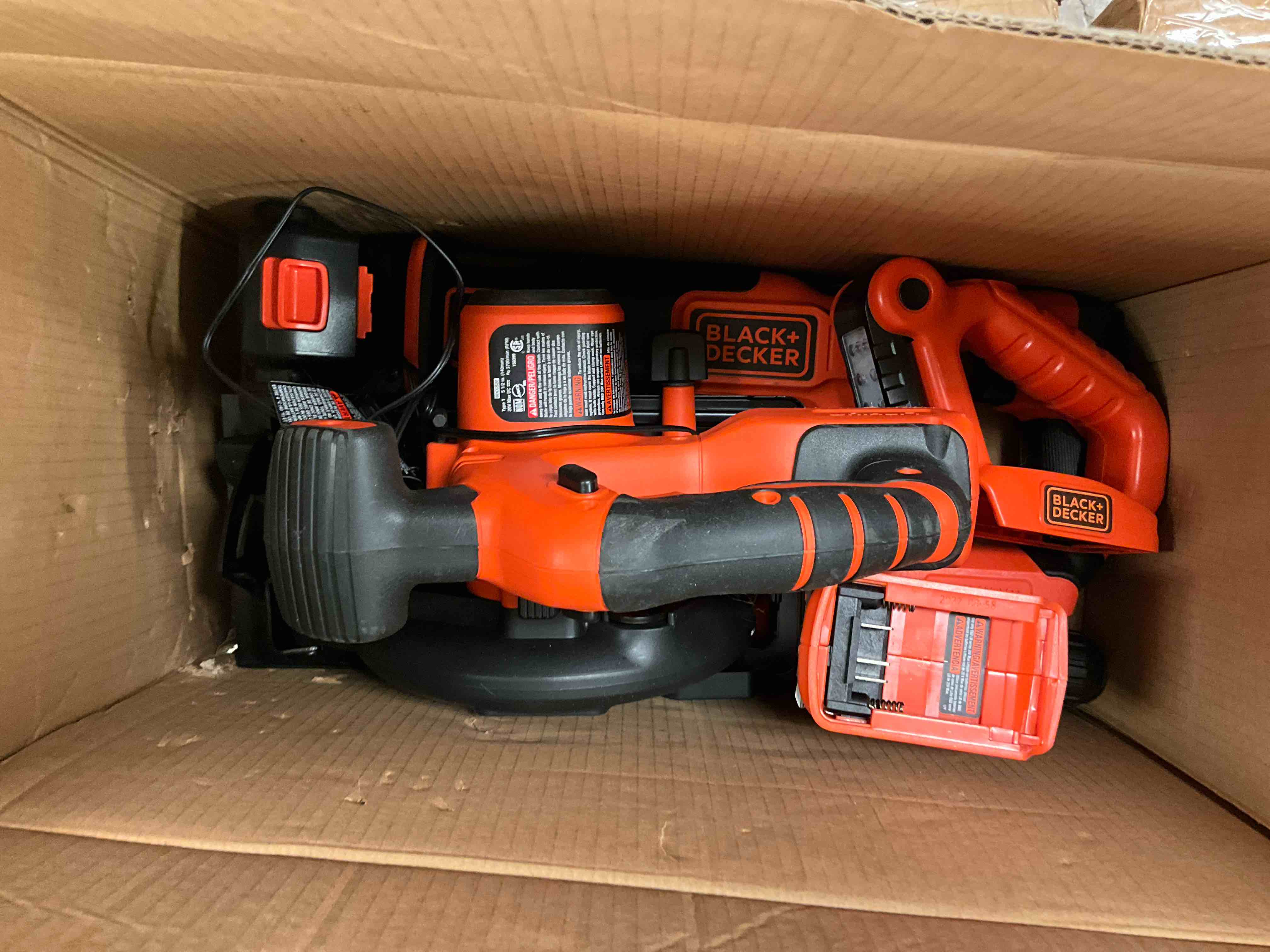 https://s3.amazonaws.com/lotting-images-prod/bidfta/GRA1506810_1757969664756.jpeg
