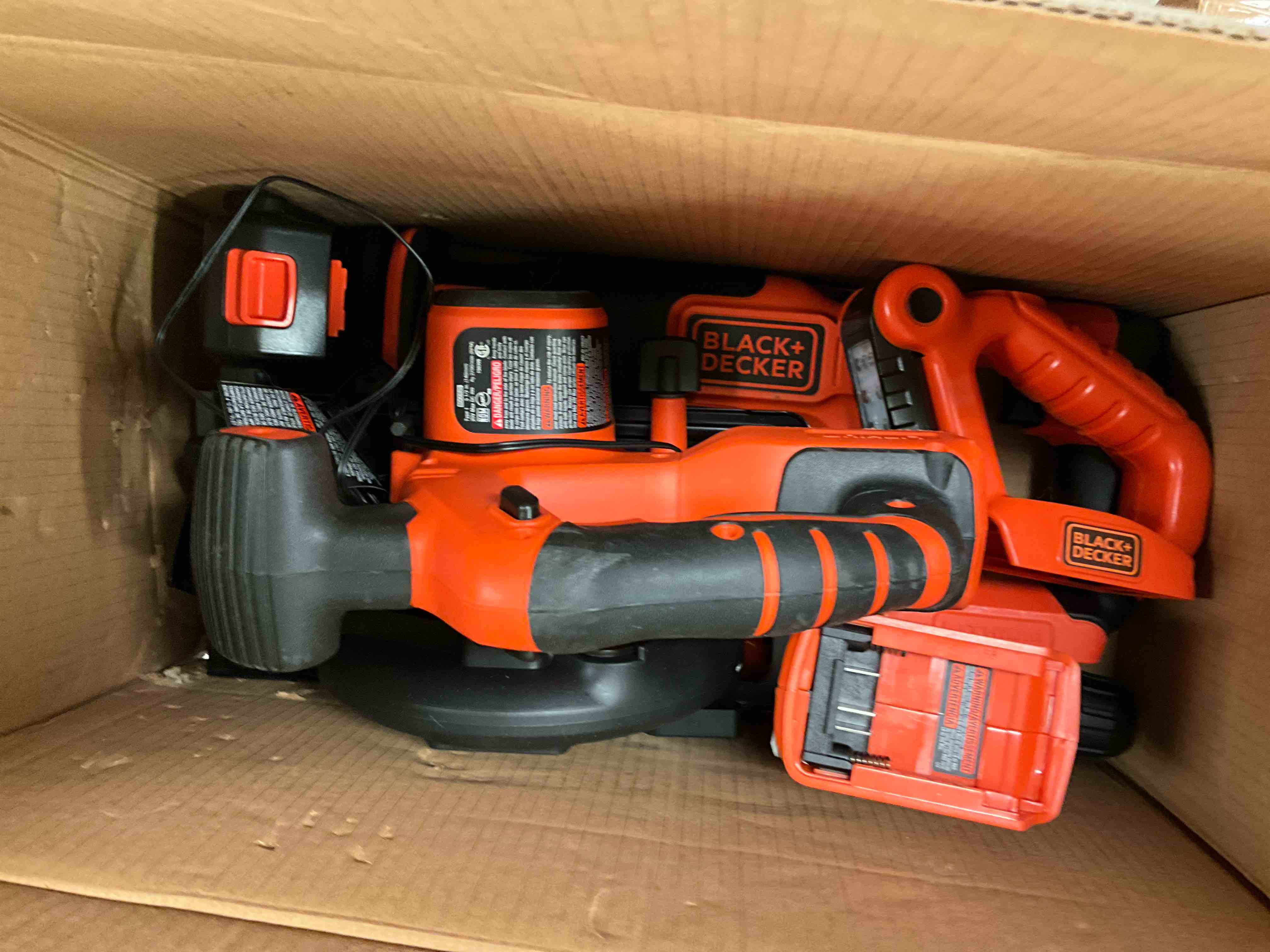 https://s3.amazonaws.com/lotting-images-prod/bidfta/GRA1506810_1757969665774.jpeg