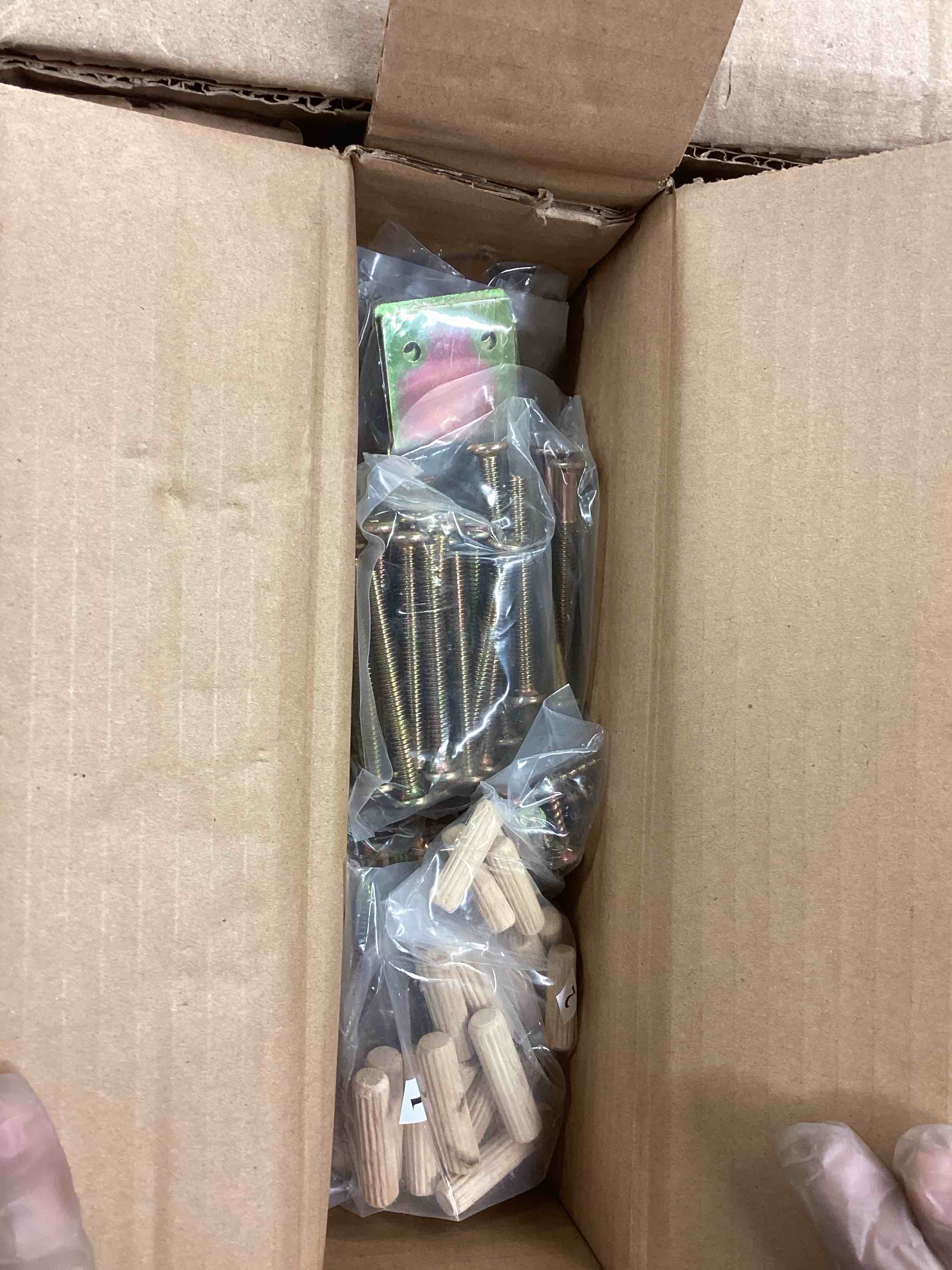 assorted of Screws, llantitas.