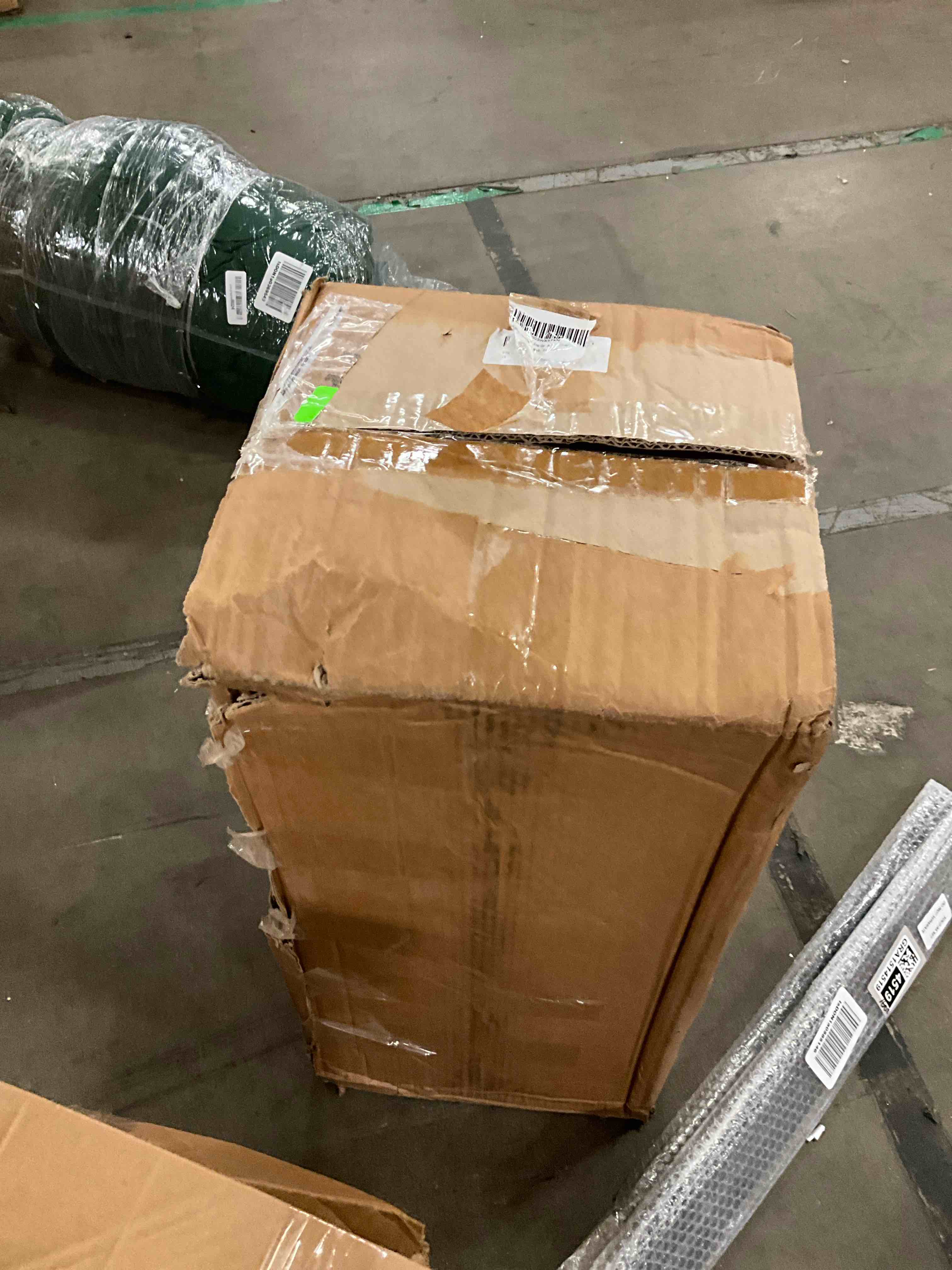 https://s3.amazonaws.com/lotting-images-prod/bidfta/GRA1514520_1752684911047.jpeg