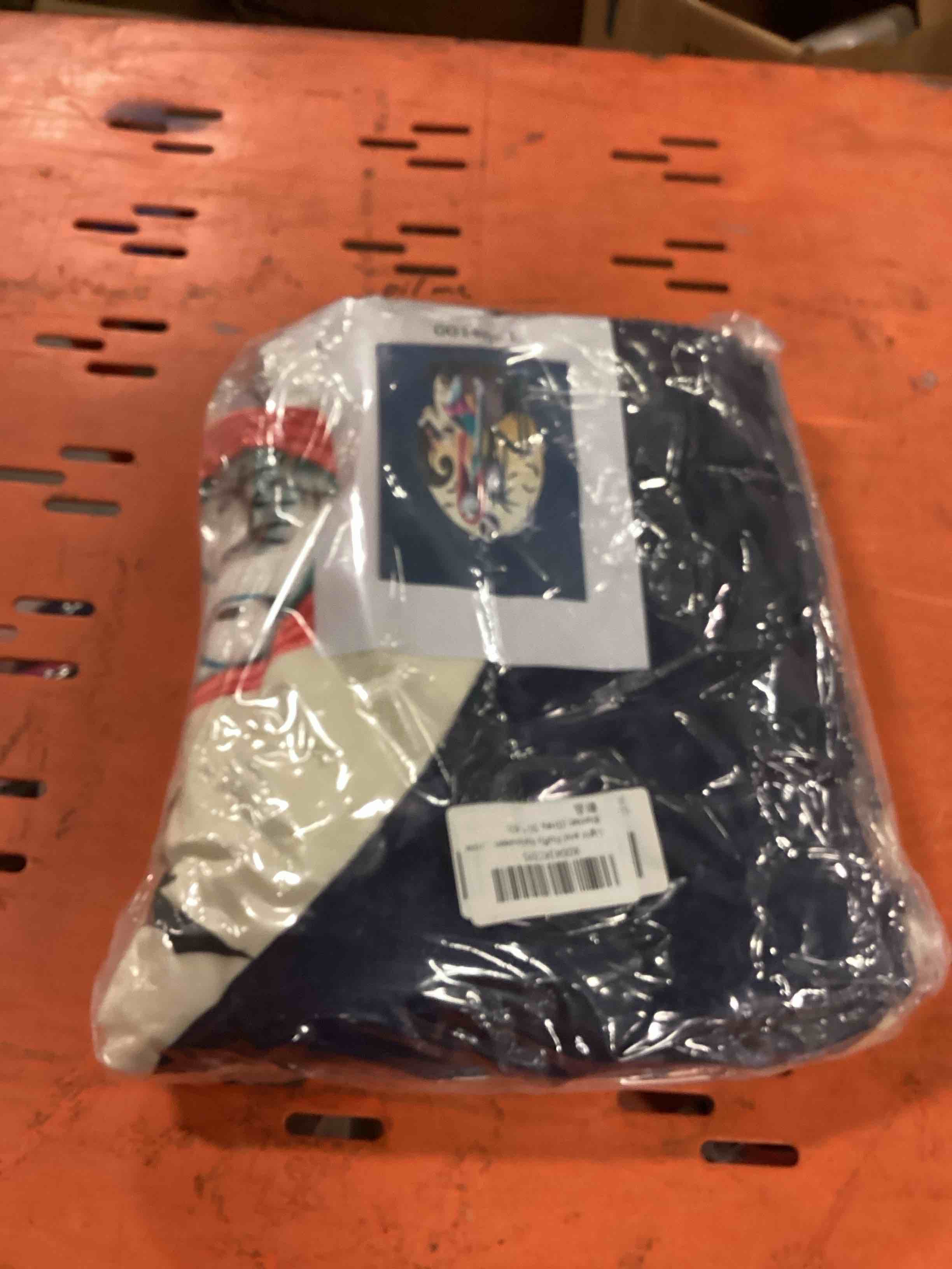 https://s3.amazonaws.com/lotting-images-prod/bidfta/GRA1514588_1752776886511.jpeg