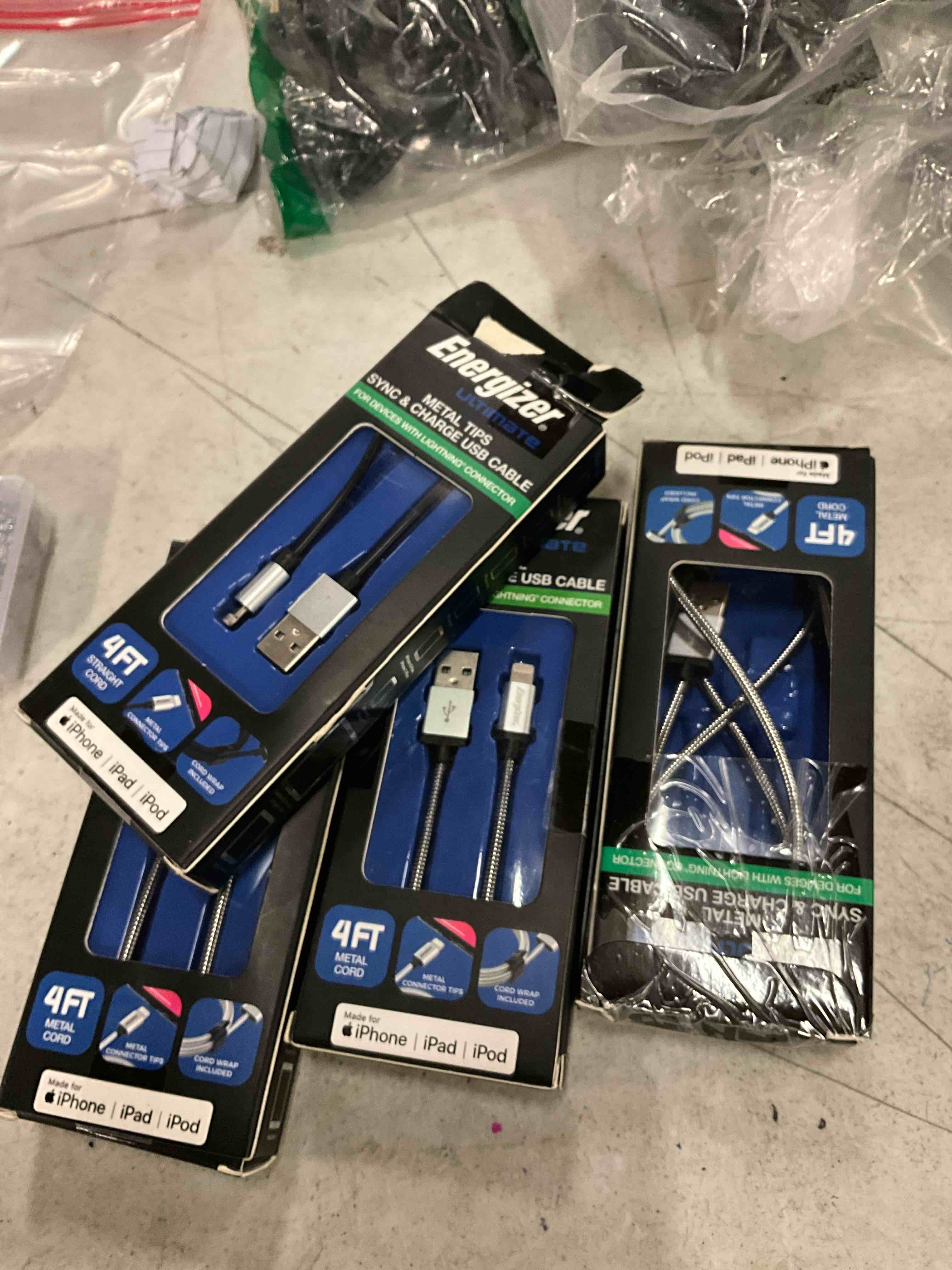 https://s3.amazonaws.com/lotting-images-prod/bidfta/GRA1514759_1756140952762.jpeg