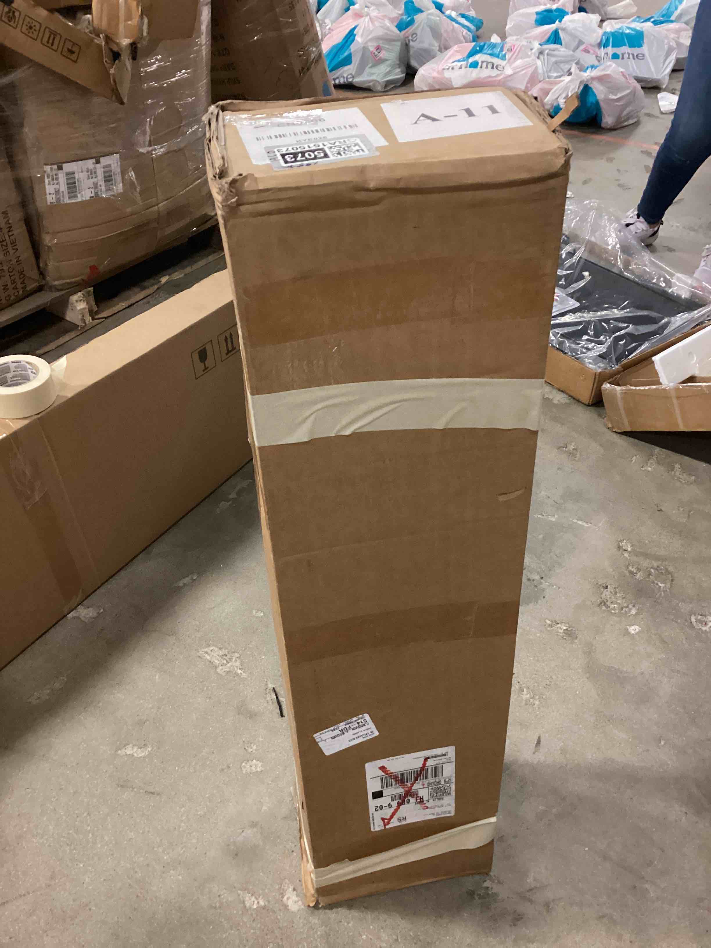 https://s3.amazonaws.com/lotting-images-prod/bidfta/GRA1515073_1758733390559.jpeg