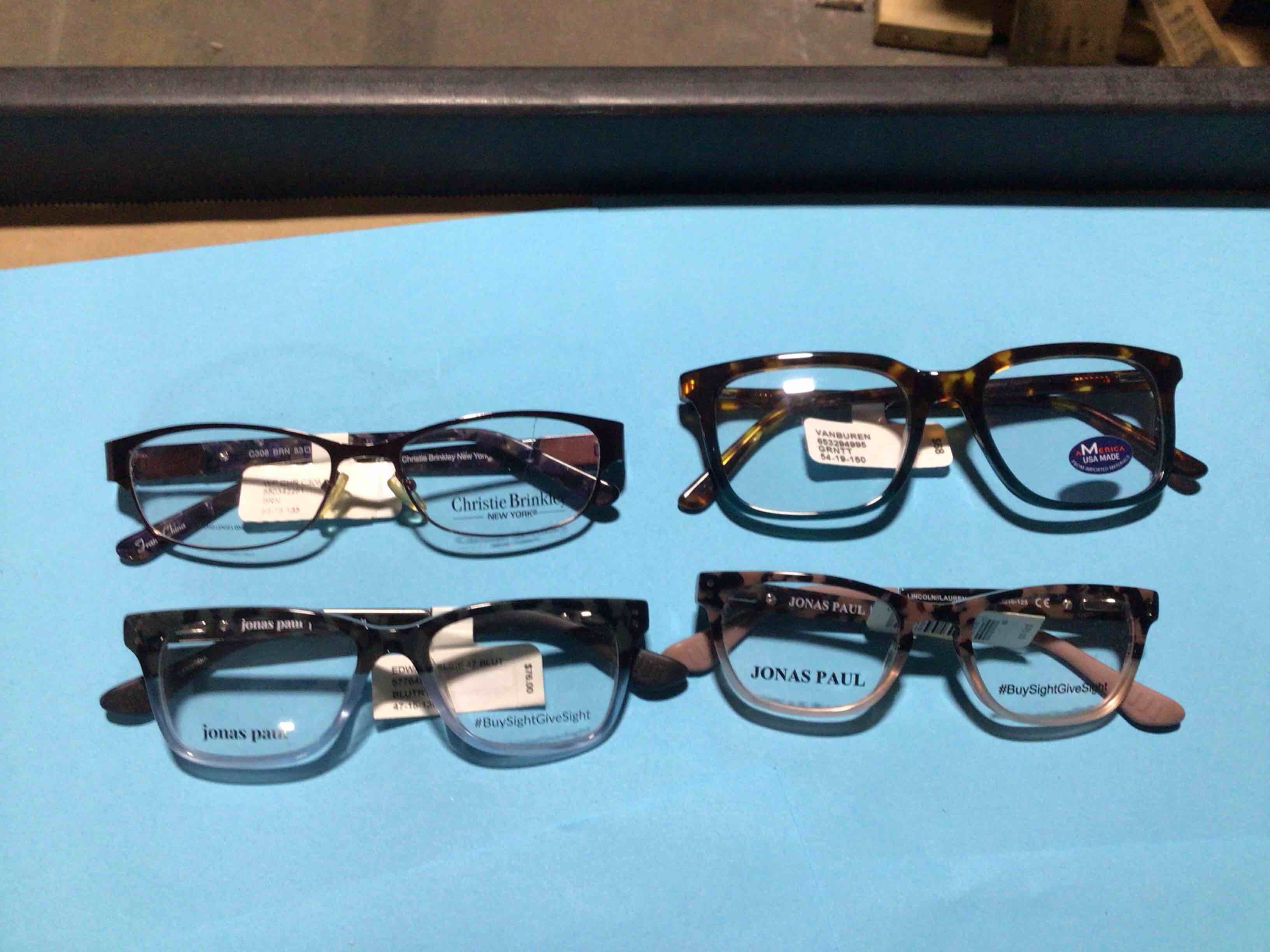 pack of 4 assortment of prescriptions glasses 