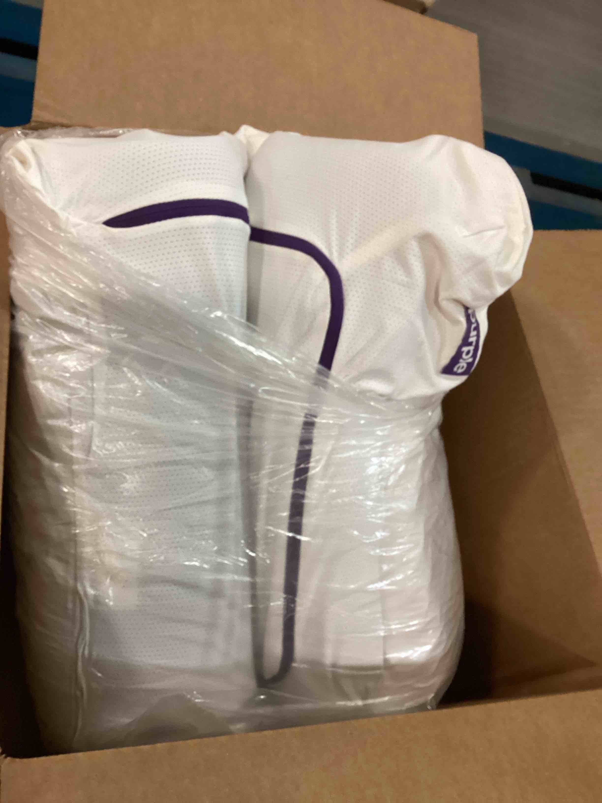 https://s3.amazonaws.com/lotting-images-prod/bidfta/GRA1552064_1733981832806.jpeg