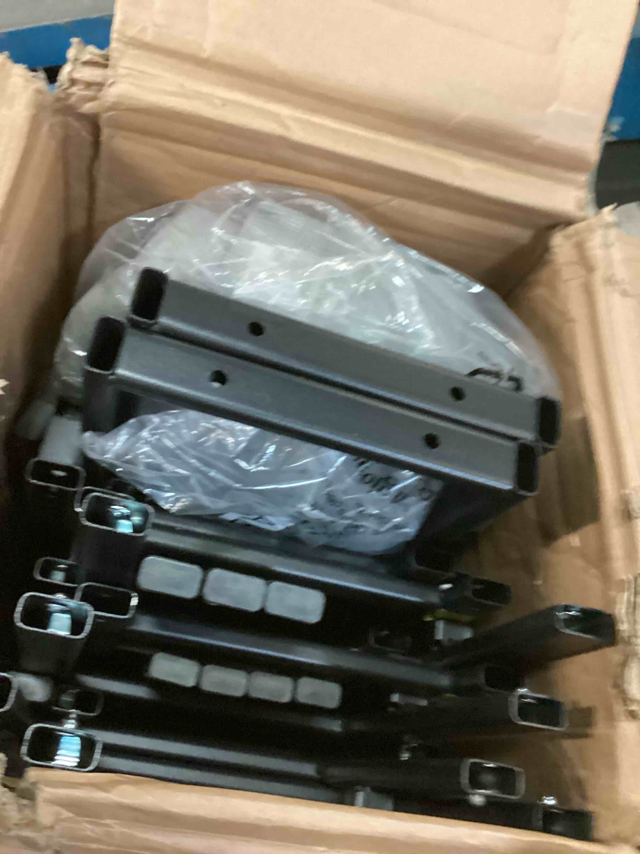 https://s3.amazonaws.com/lotting-images-prod/bidfta/GRA1552261_1734095301946.jpeg