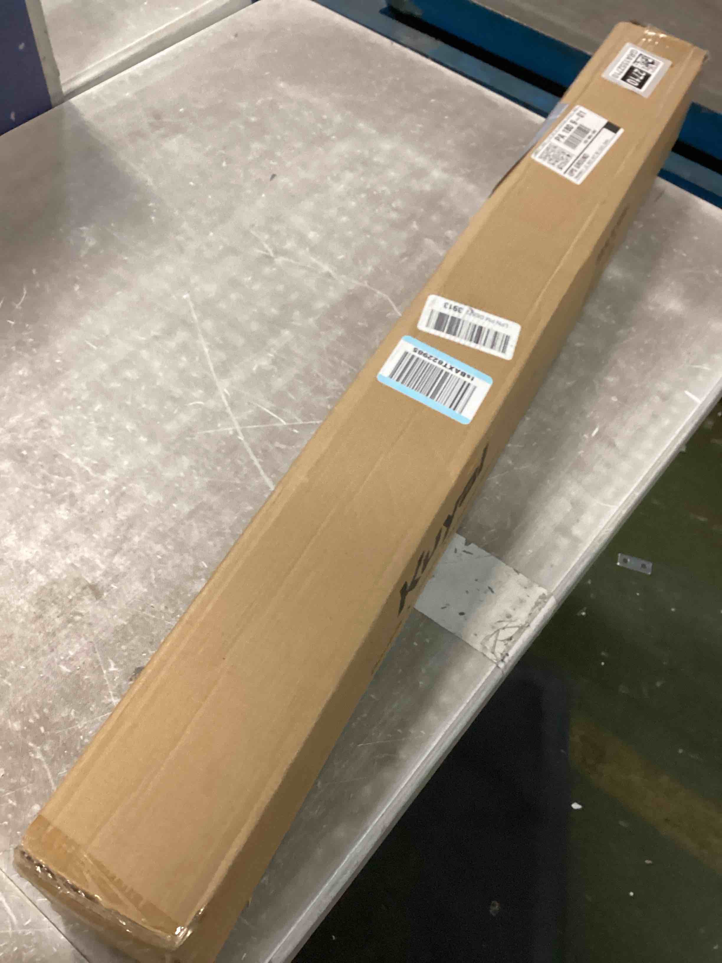 https://s3.amazonaws.com/lotting-images-prod/bidfta/GRA1552710_1734375526022.jpeg