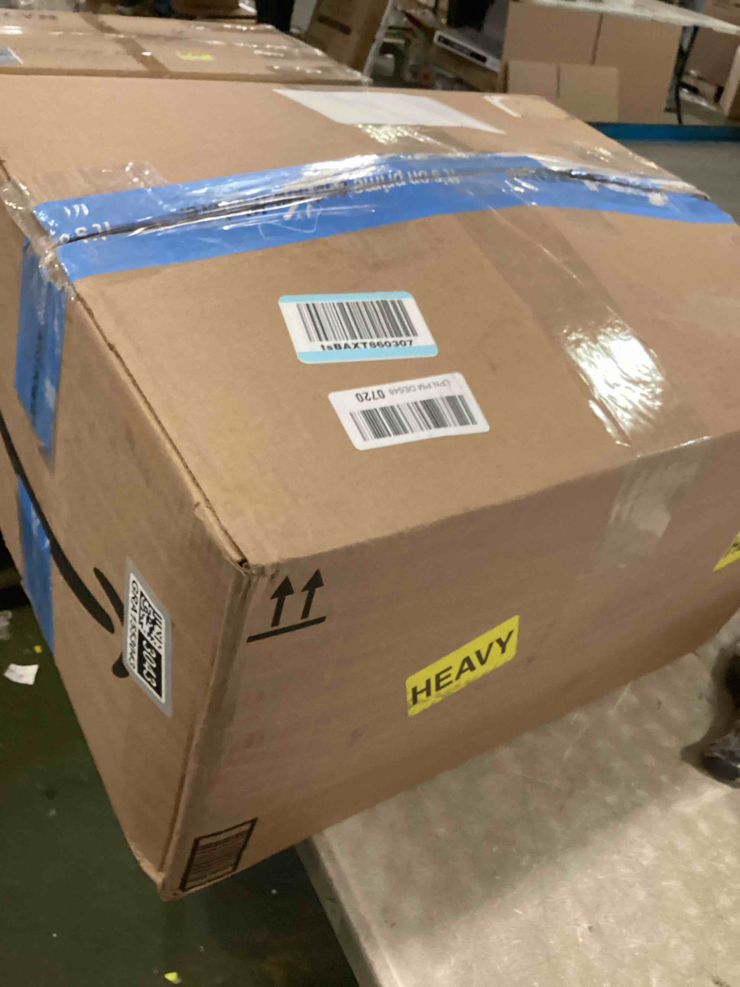 https://s3.amazonaws.com/lotting-images-prod/bidfta/GRA1553043_1734453550859.jpeg