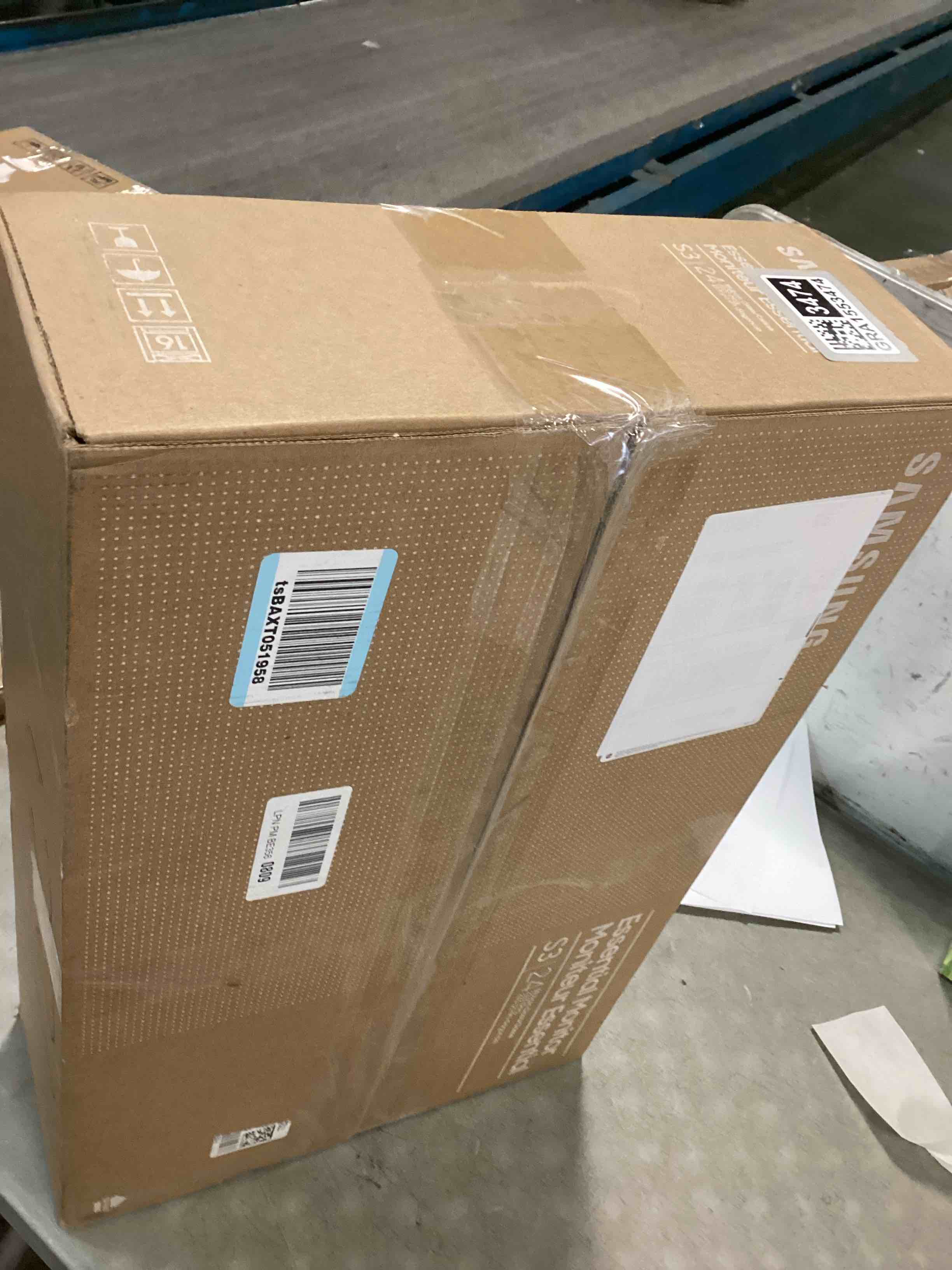 https://s3.amazonaws.com/lotting-images-prod/bidfta/GRA1553474_1734617792485.jpeg