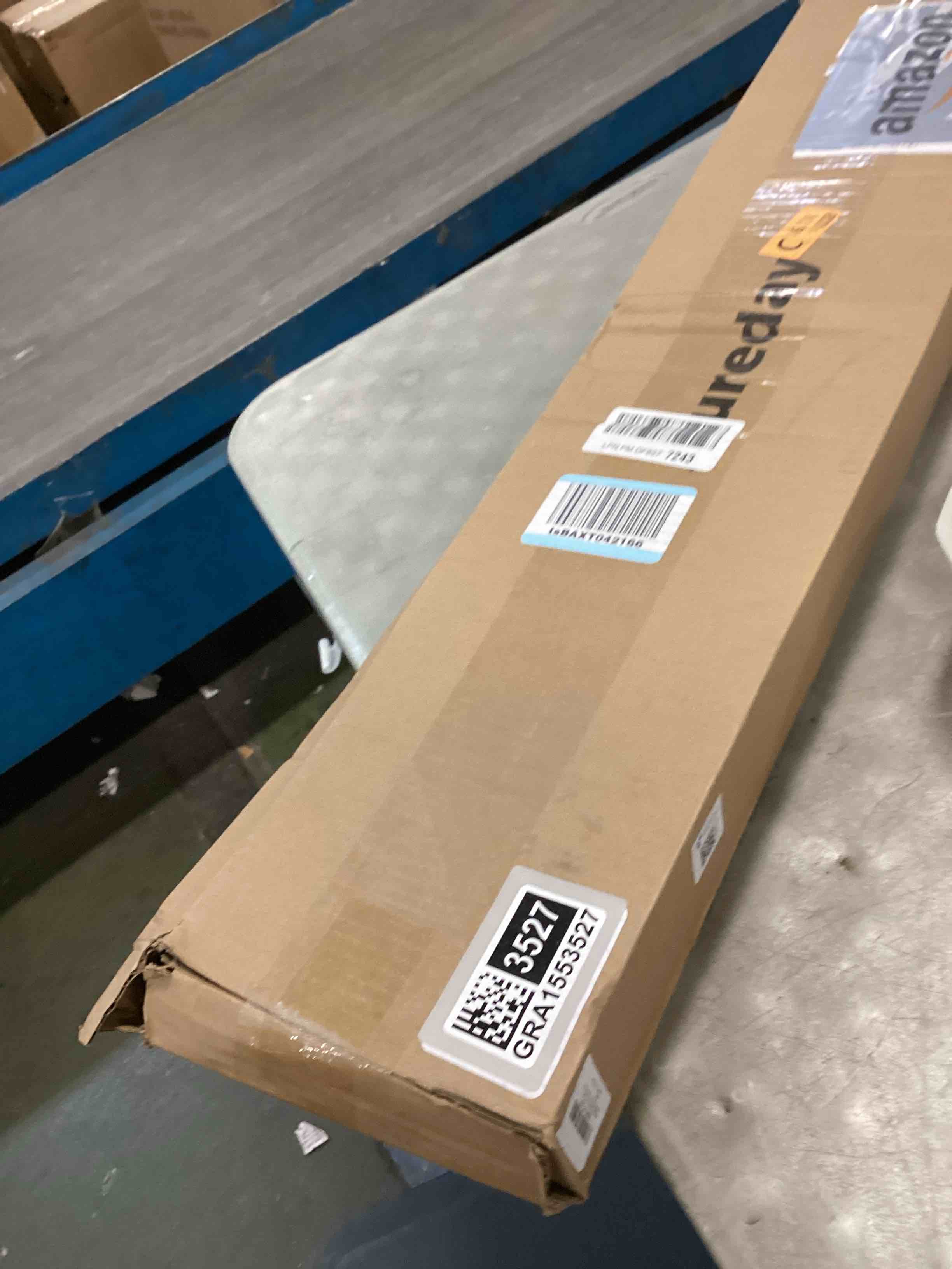 https://s3.amazonaws.com/lotting-images-prod/bidfta/GRA1553527_1734625293075.jpeg